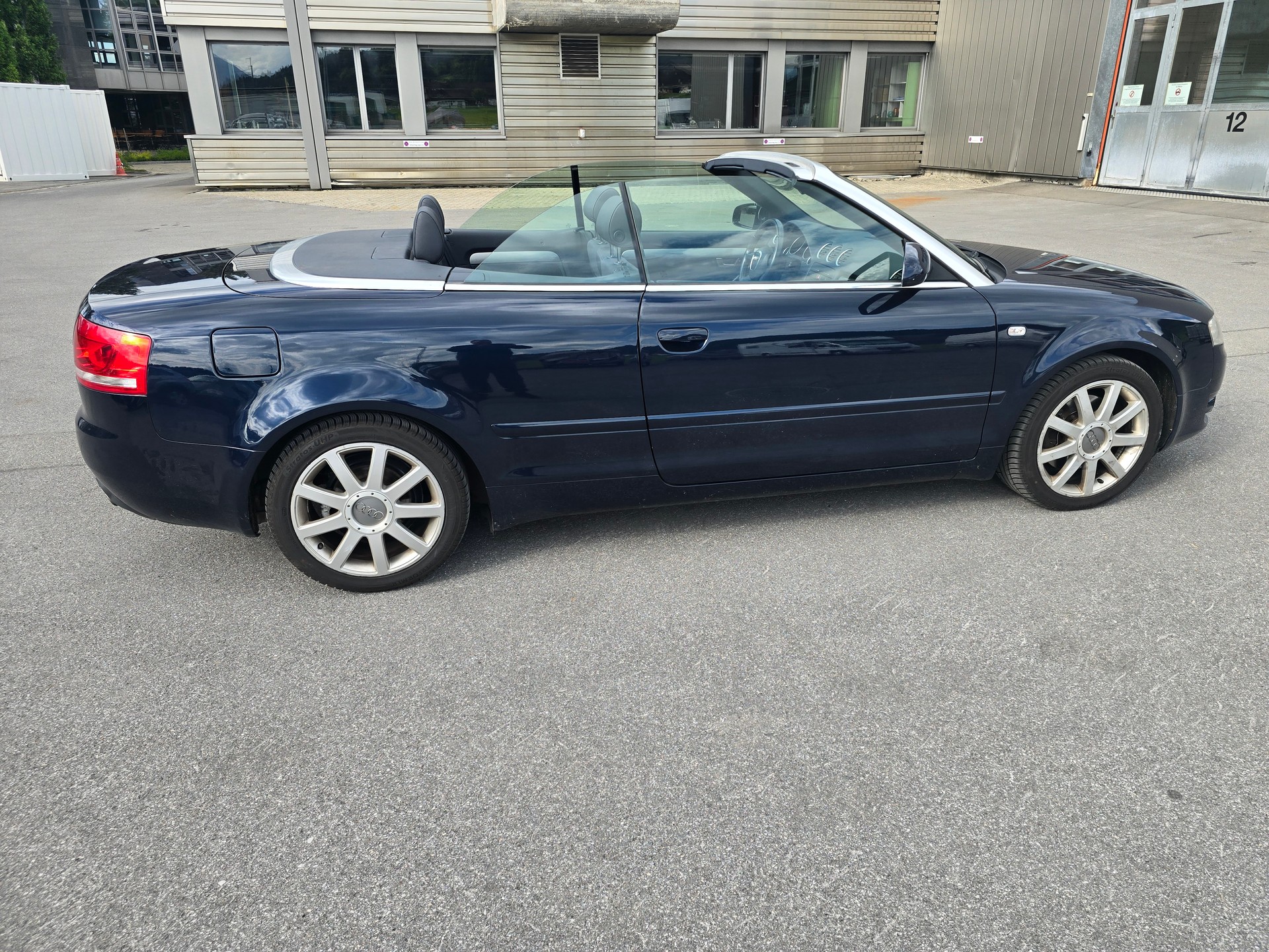 AUDI A4 Cabriolet 1.8 Turbo-image-7