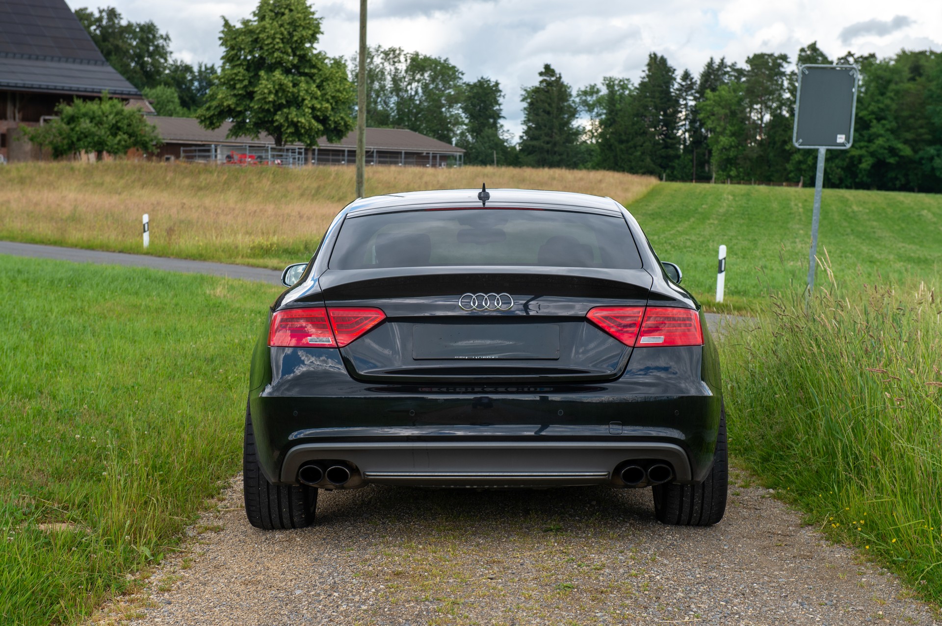 AUDI 3.0 V6 TFSI quattro S-Tronic-image-3