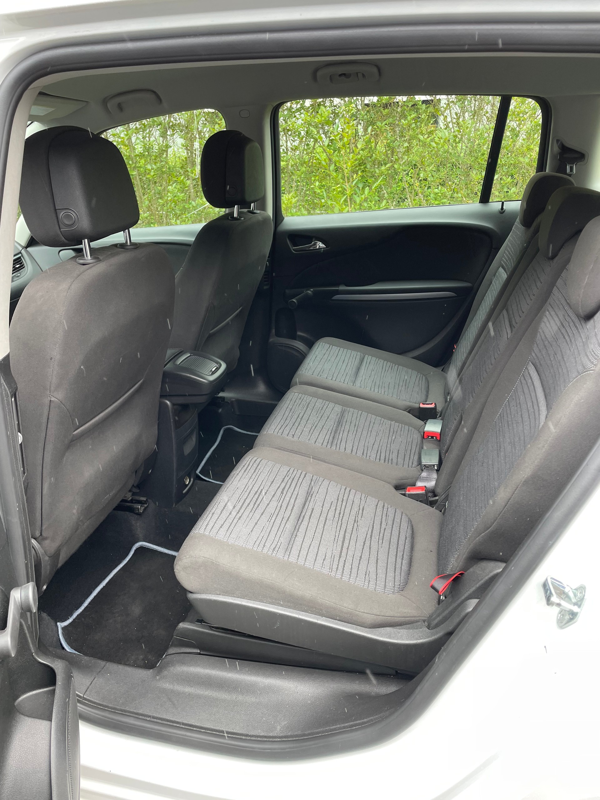OPEL Zafira Tourer 1.6 CDTi Business Line-image-7