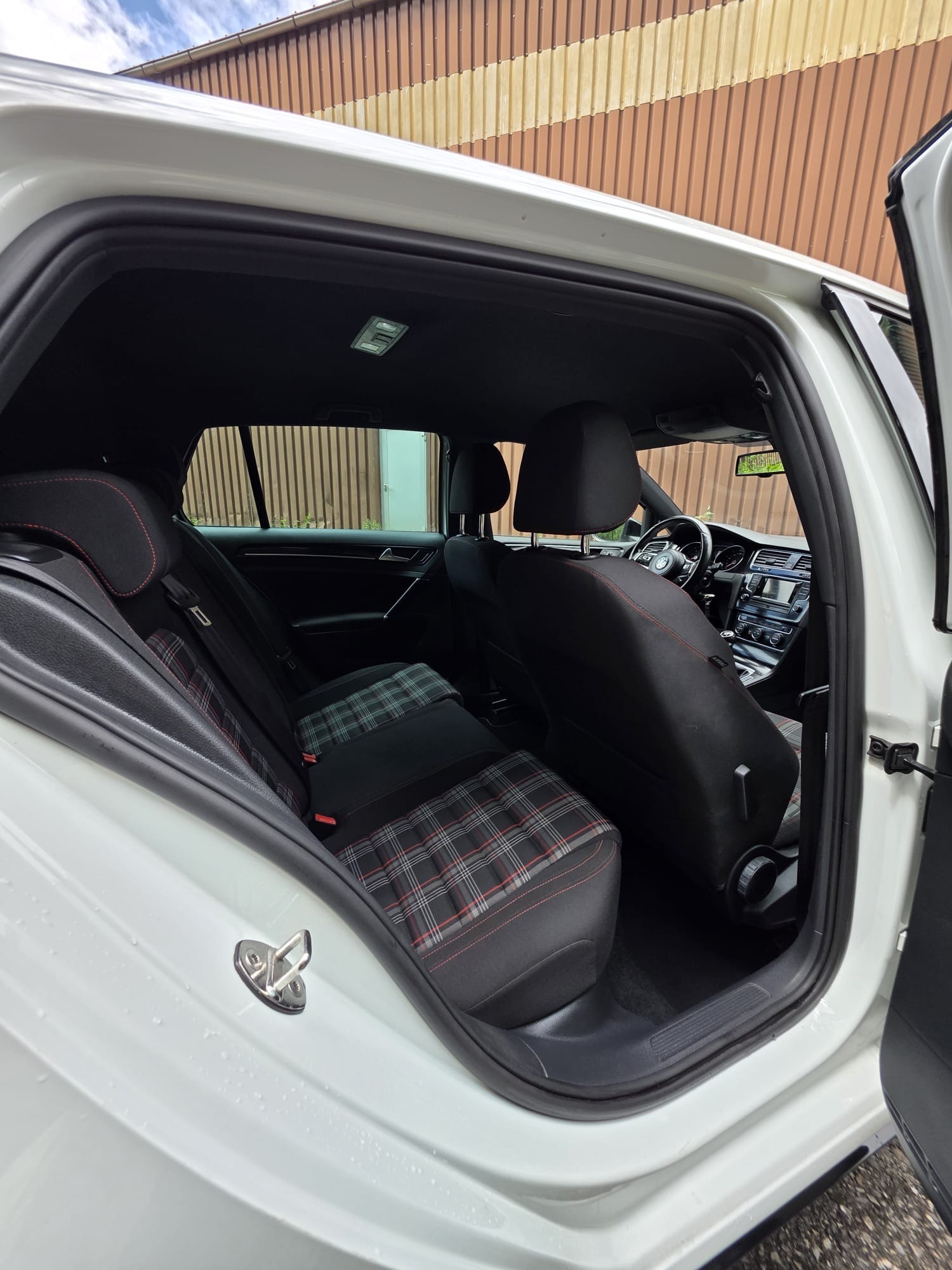VW Golf 2.0 TSI GTI Performance DSG-image-8