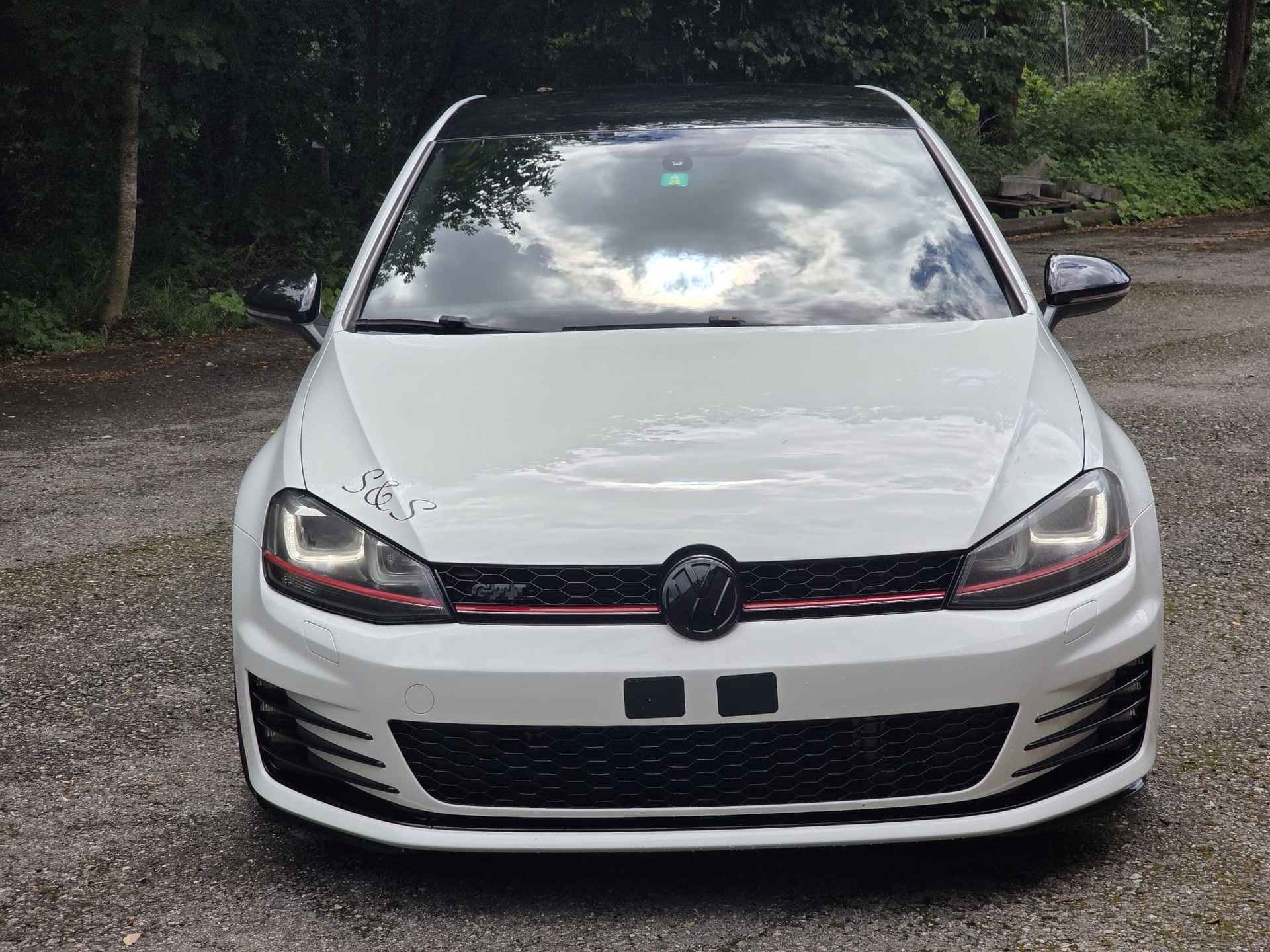 VW Golf 2.0 TSI GTI Performance DSG-image-3