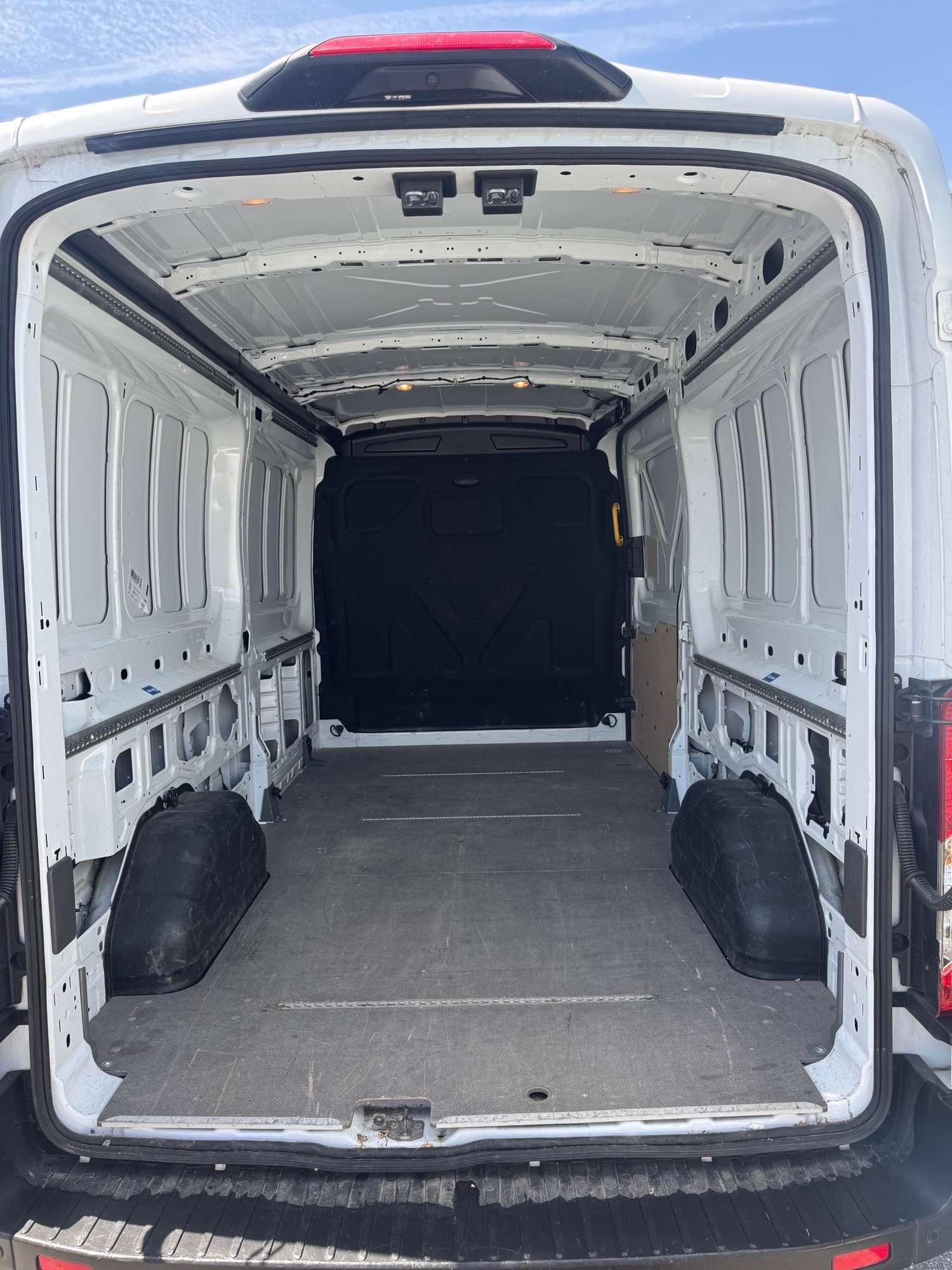 FORD Transit Van 350 L3 Trend 2.0 TDCi 130 FWD A-image-6