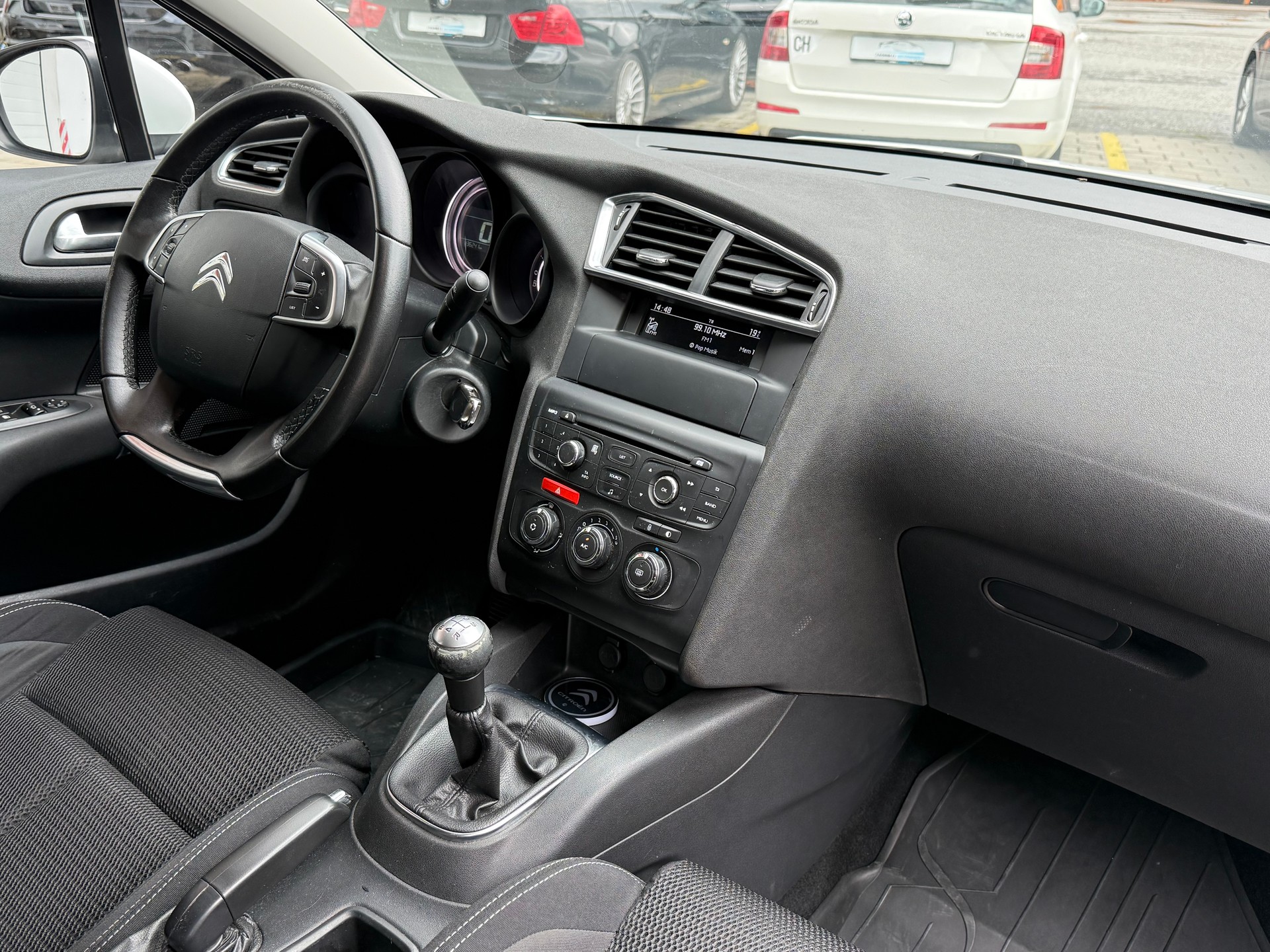 CITROEN C4 1.2 Pure Tech Feel-image-9