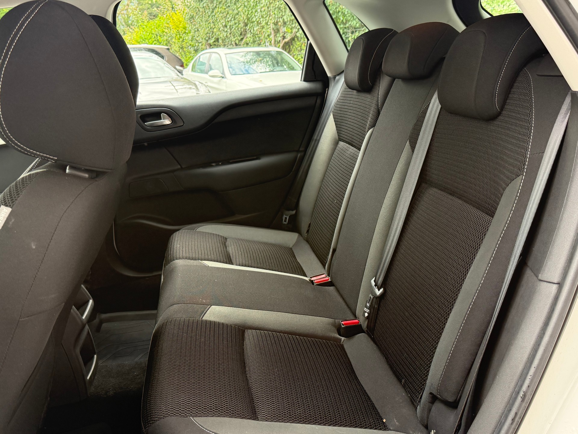 CITROEN C4 1.2 Pure Tech Feel-image-10