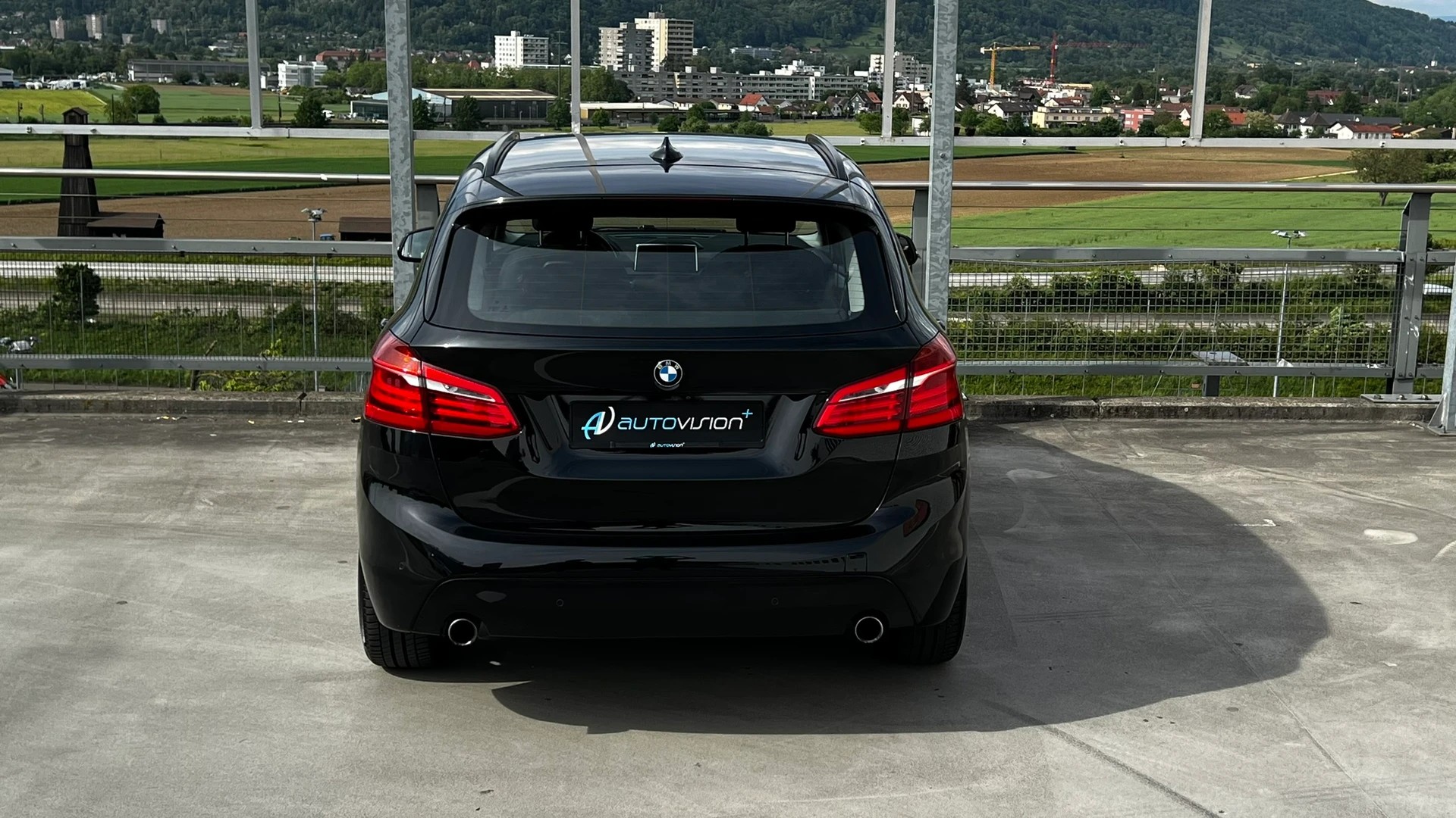 BMW 220i ACTIVE TOURER SPORT LINE STEPTRONIC l 192 PS-image-16