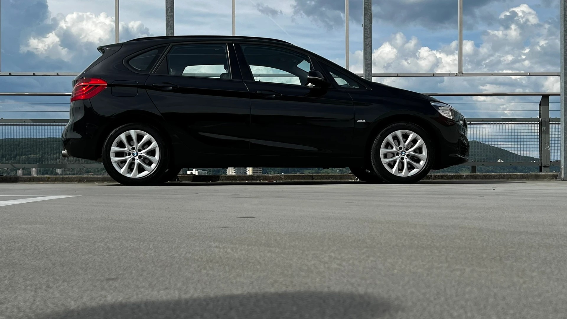 BMW 220i ACTIVE TOURER SPORT LINE STEPTRONIC l 192 PS-image-2