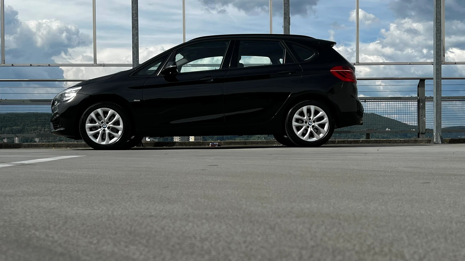 BMW 220i ACTIVE TOURER SPORT LINE STEPTRONIC l 192 PS-image-3
