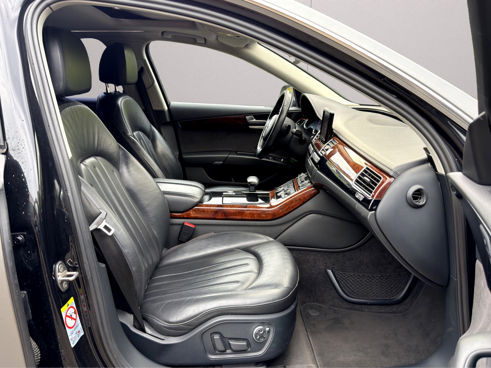 AUDI A8 3.0 TDI quattro tiptronic-image-13