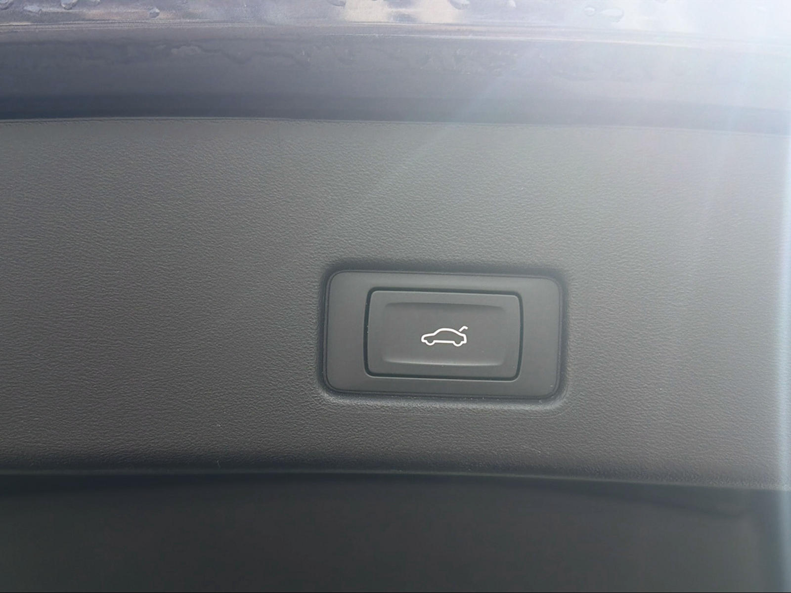 AUDI Q4 e-tron 50 quattro-image-17