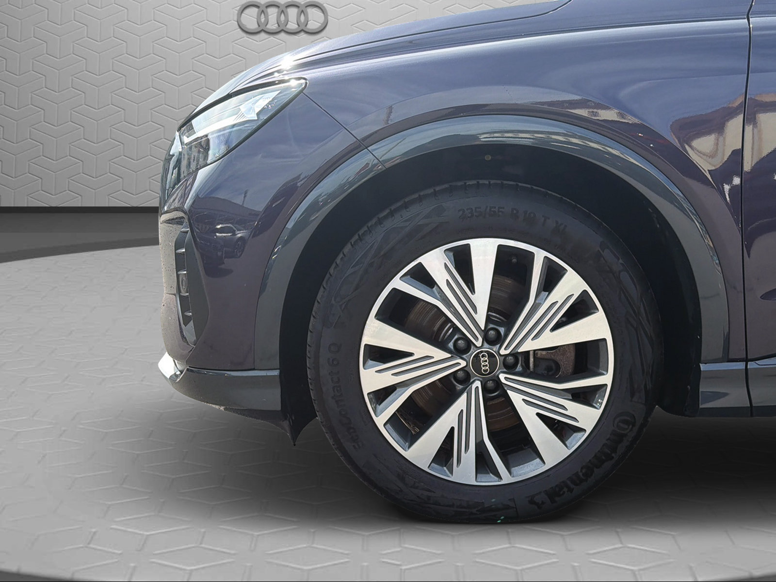 AUDI Q4 e-tron 50 quattro-image-8