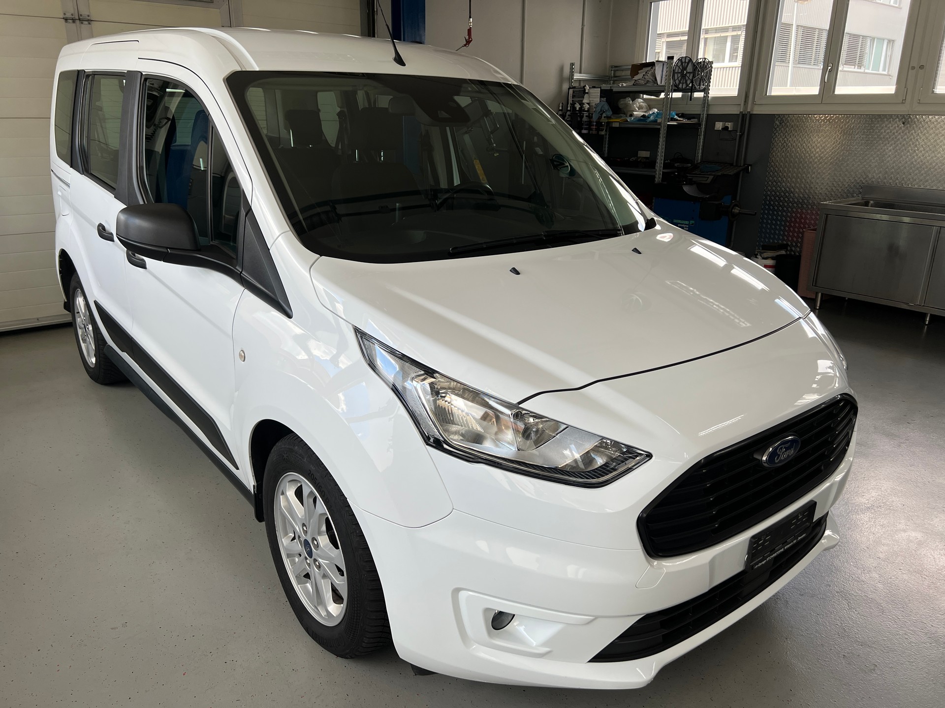 FORD Tourneo Connect 1.5 TDCi Trend-image-1