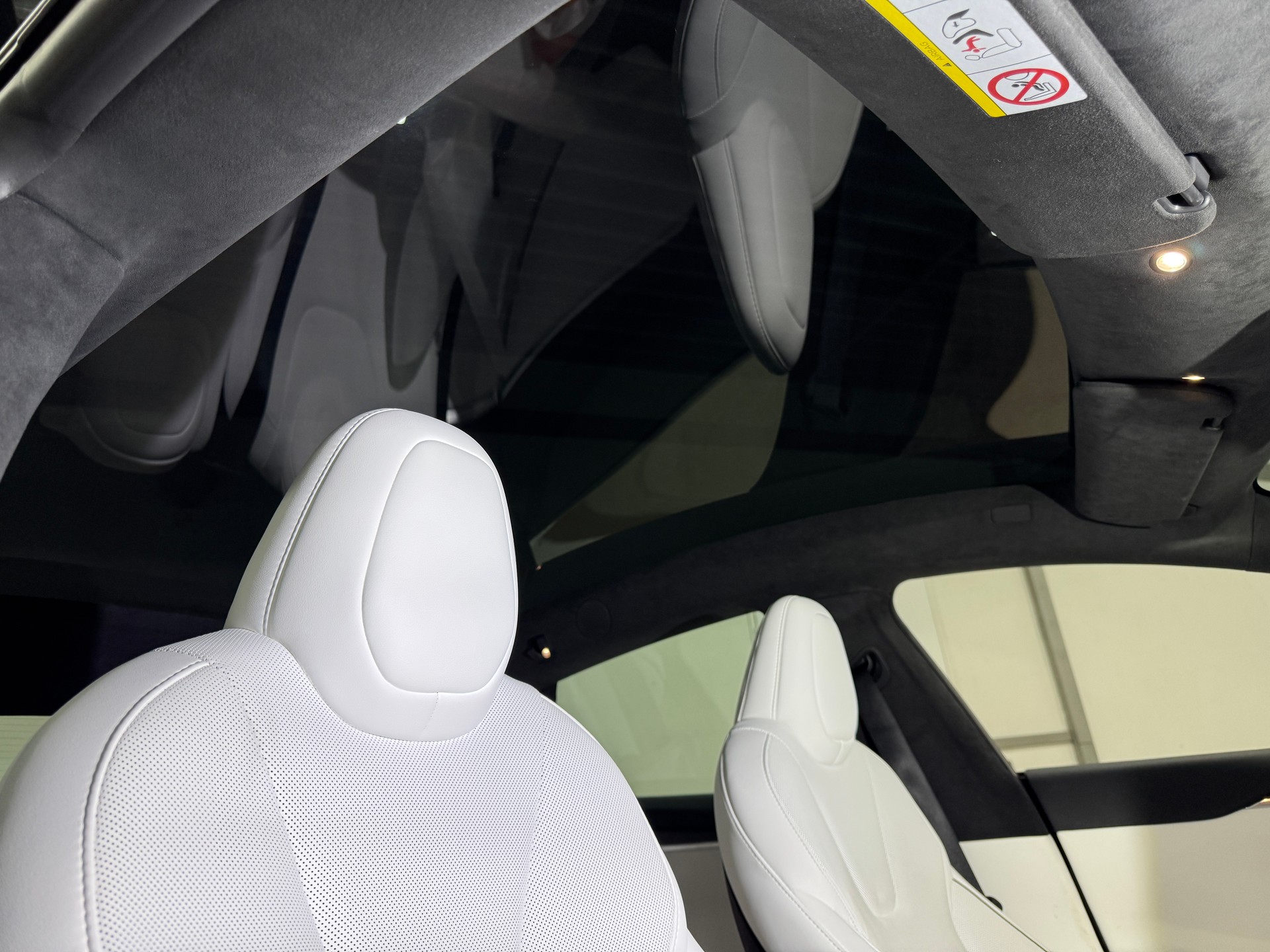 TESLA Model S 100 kWh Plaid / Autopilot 4.0-image-7