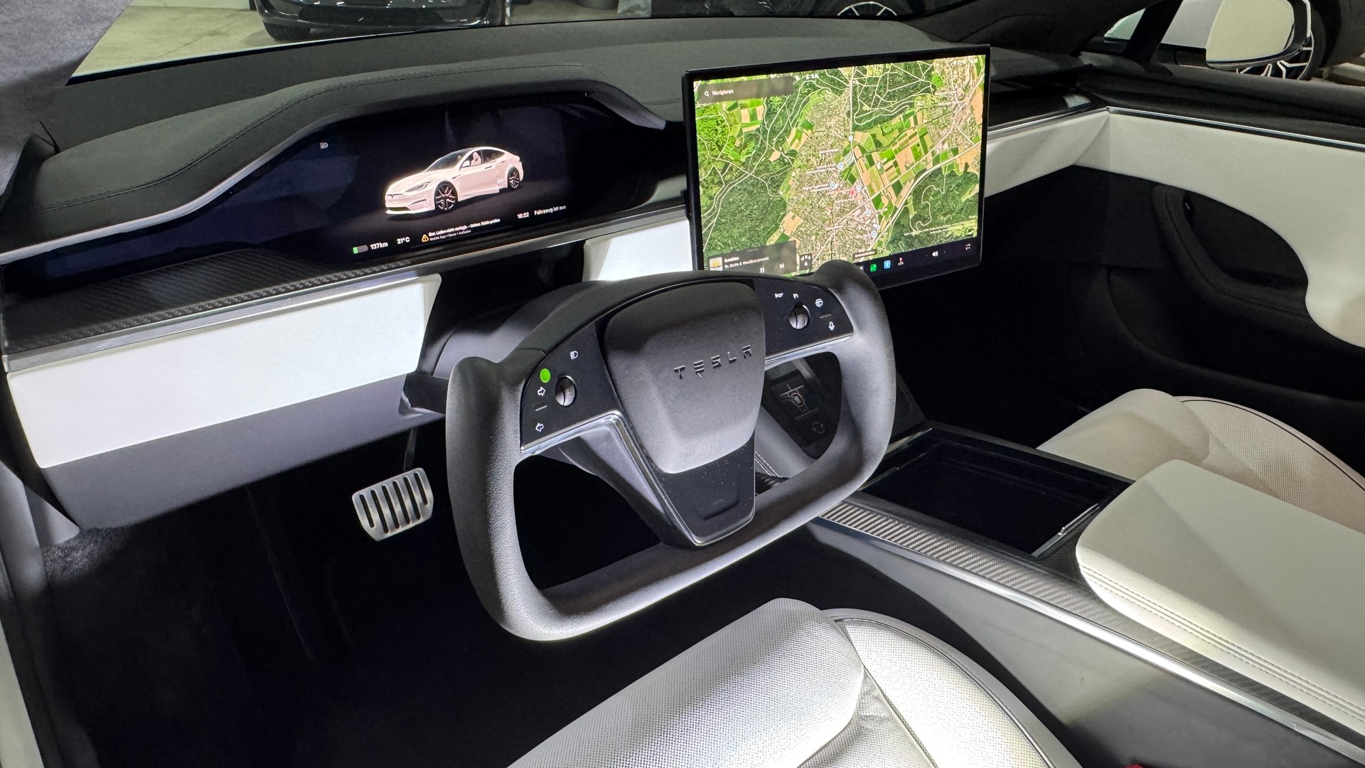 TESLA Model S 100 kWh Plaid / Autopilot 4.0-image-11