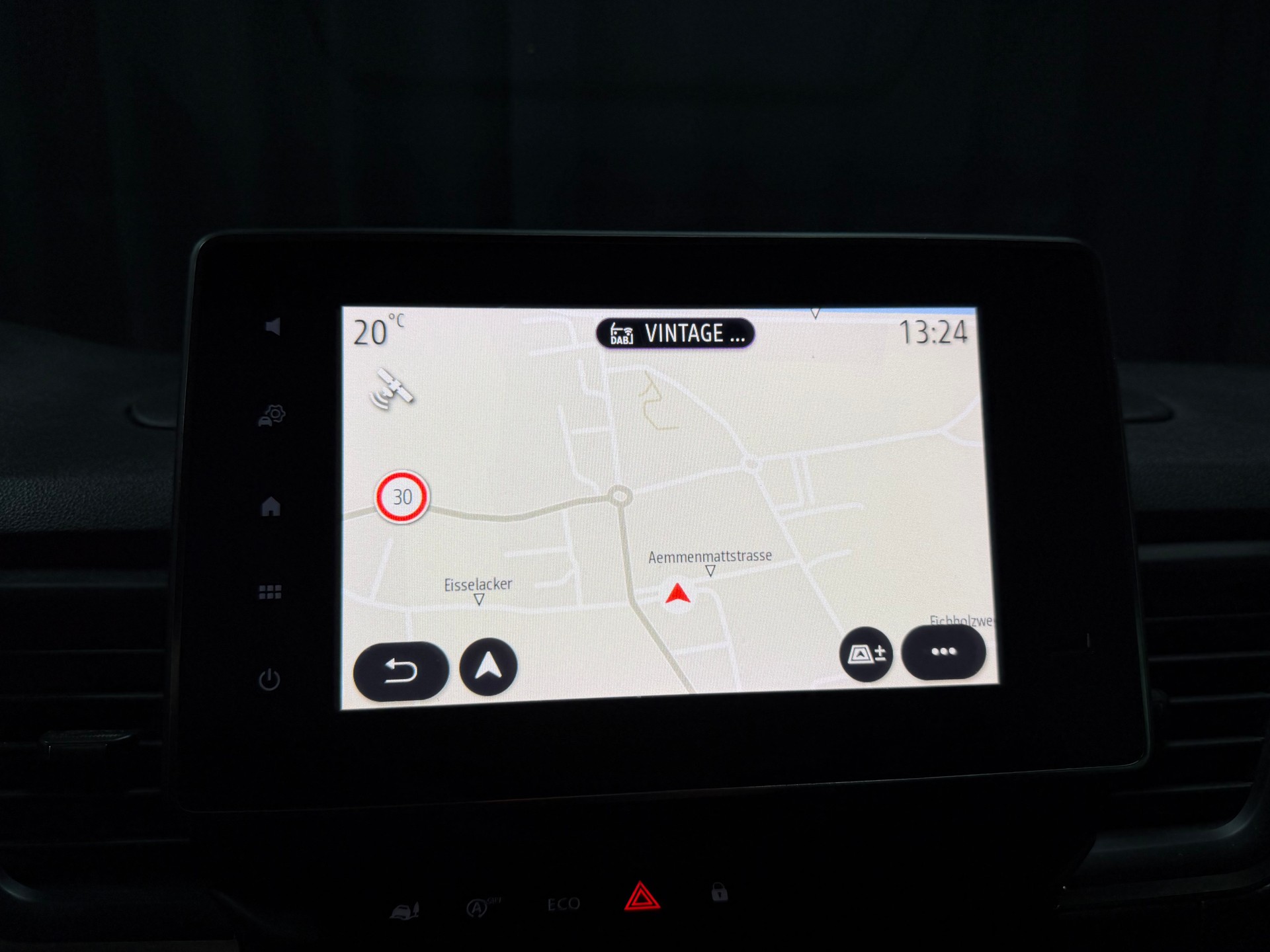 RENAULT Trafic Blue dCi 150 Passenger Techno-image-17