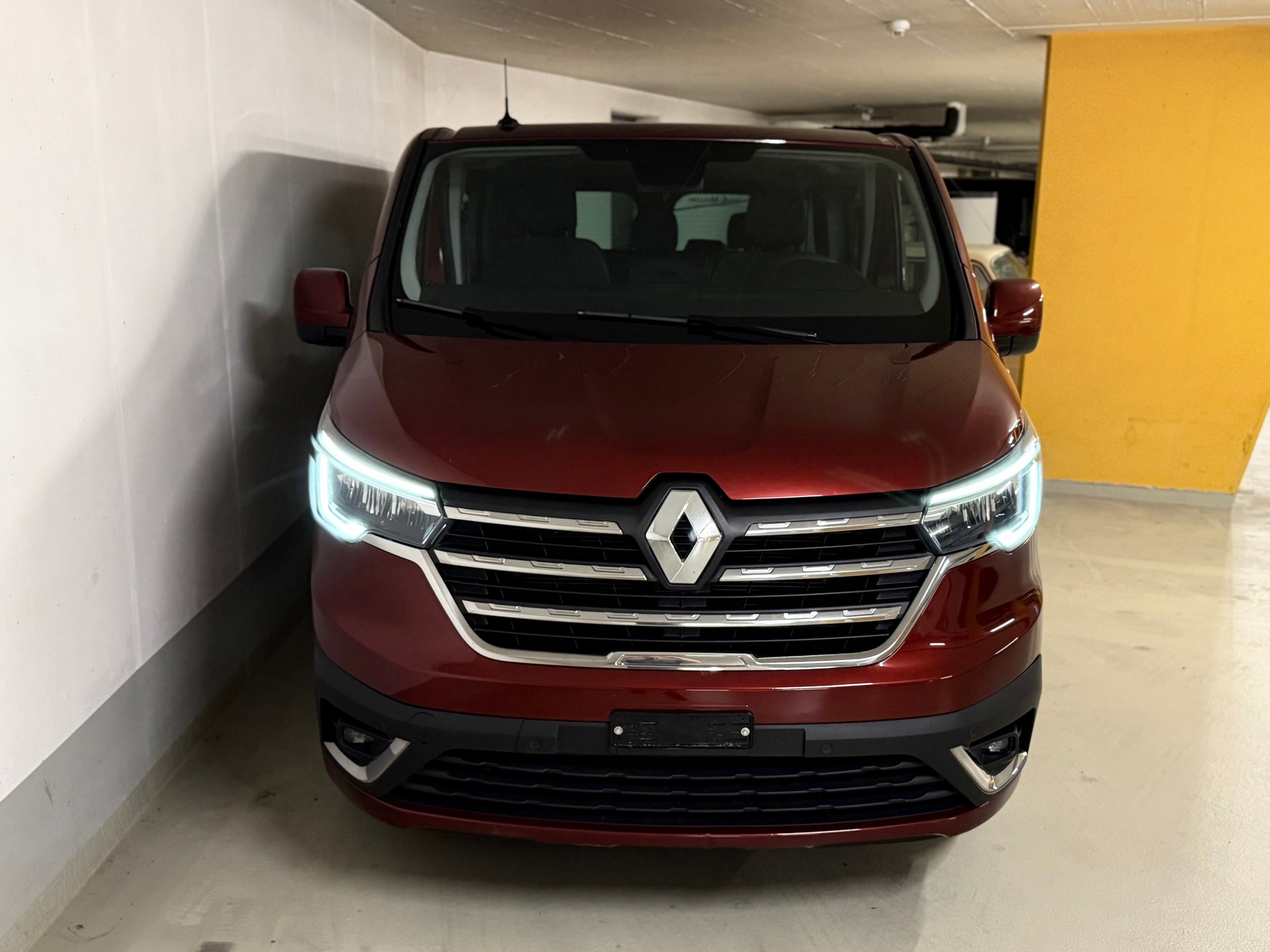 RENAULT Trafic Blue dCi 150 Passenger Techno-image-29