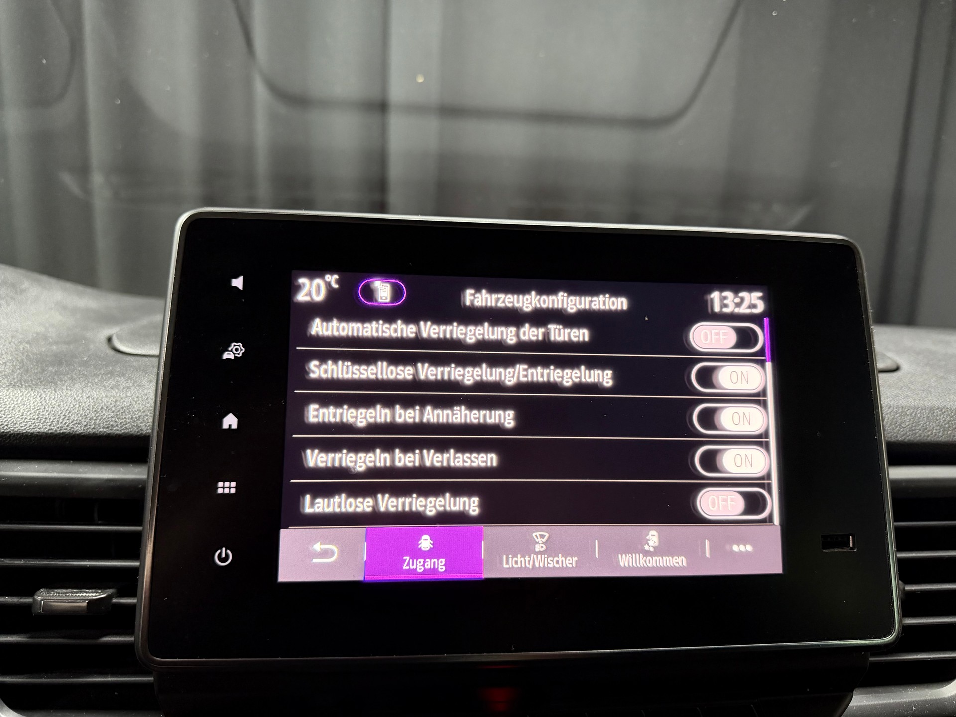 RENAULT Trafic Blue dCi 150 Passenger Techno-image-20