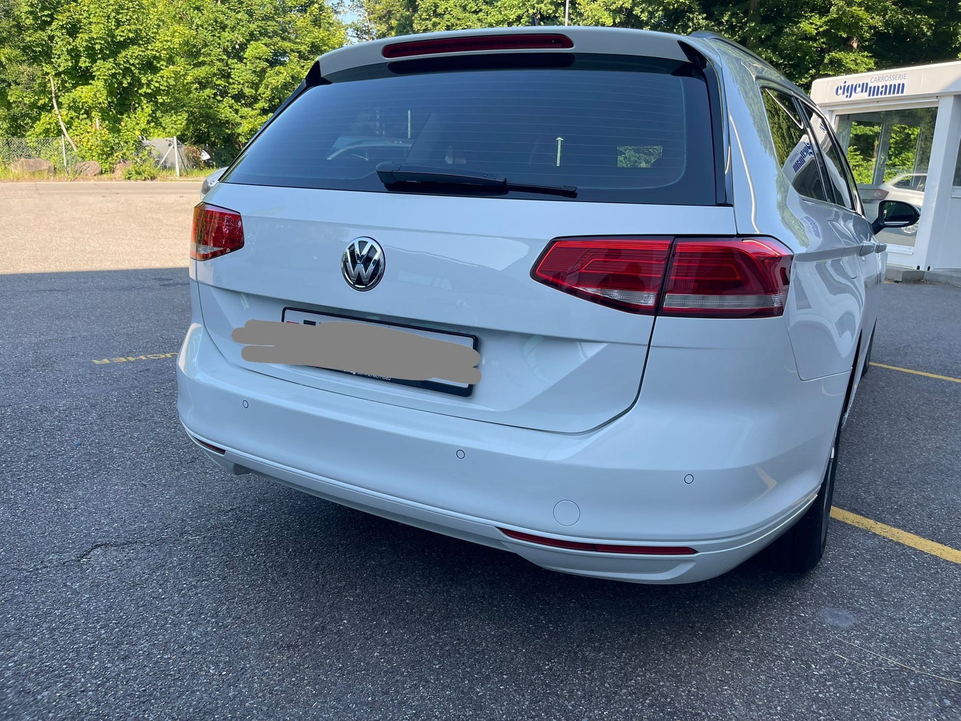 VW Passat Variant 2.0 TDI BMT Trendline DSG-image-4