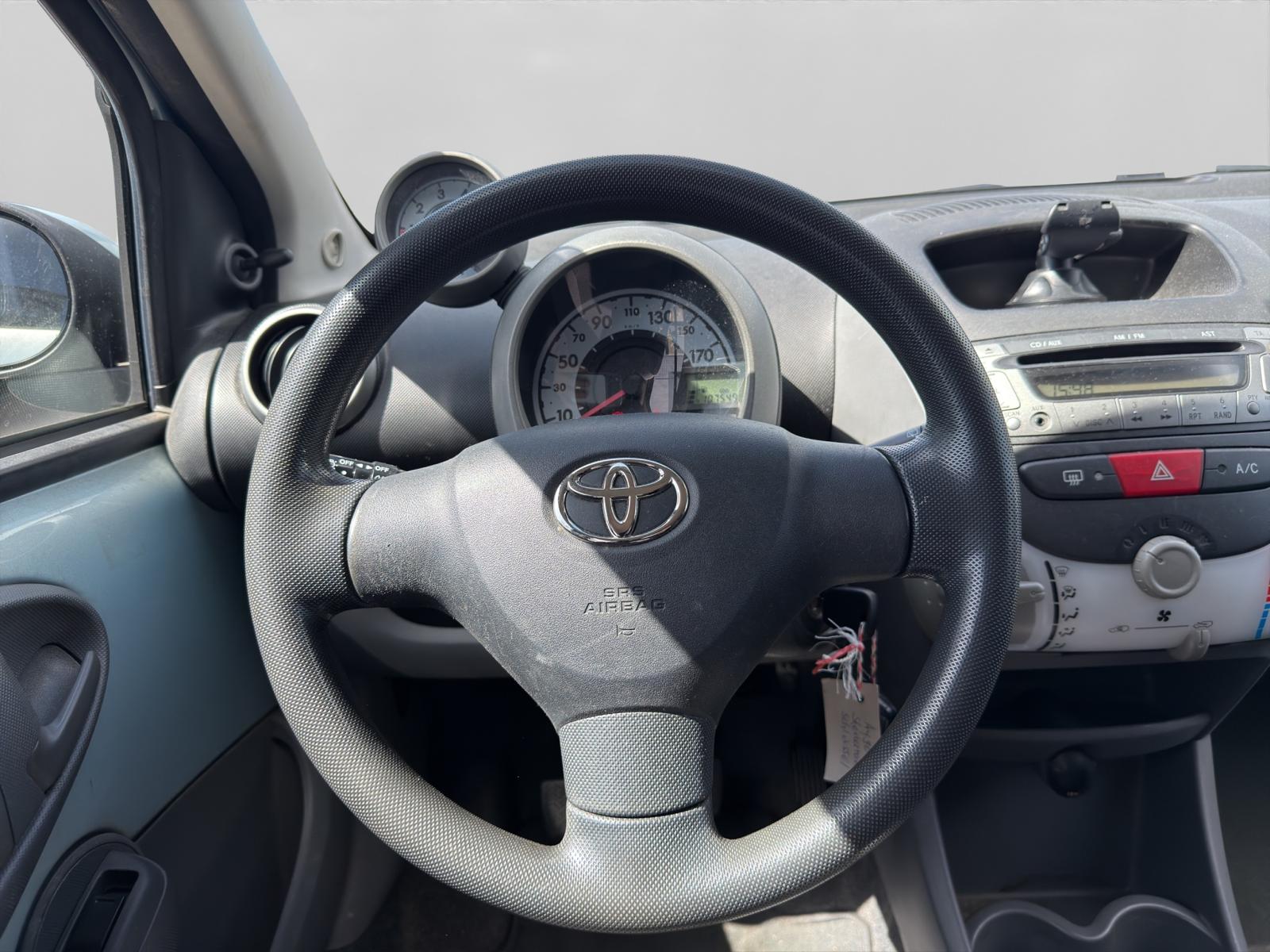 TOYOTA Aygo 1.4 D Linea Luna-image-9