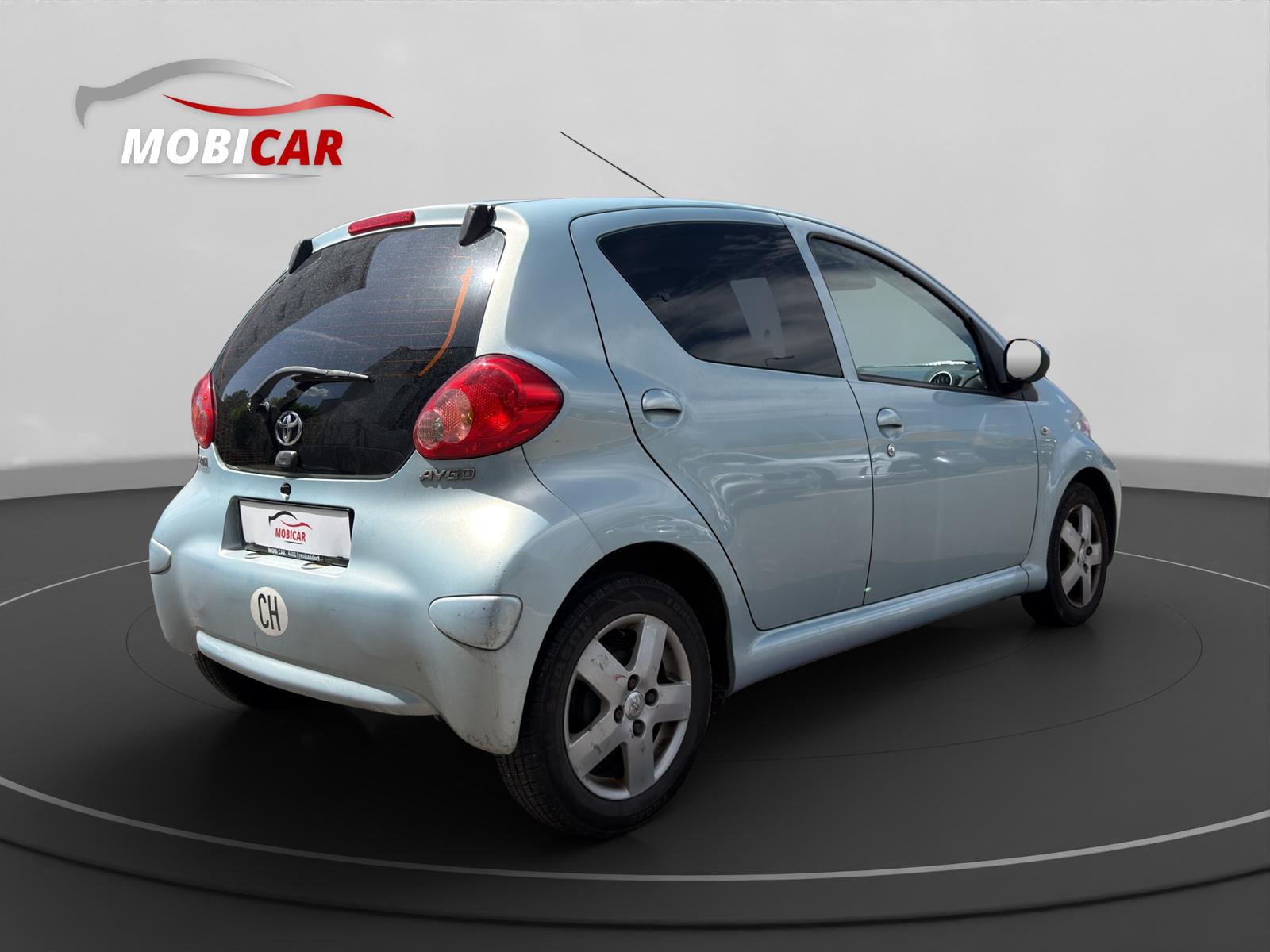 TOYOTA Aygo 1.4 D Linea Luna-image-4