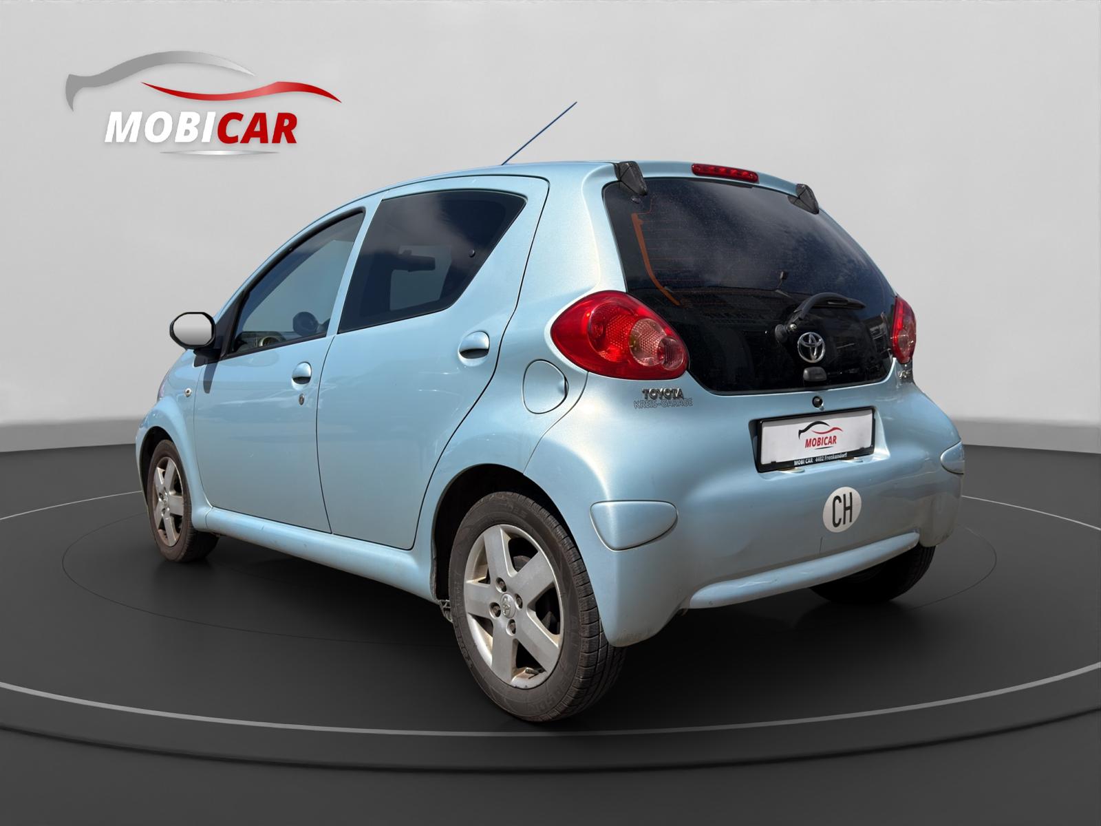 TOYOTA Aygo 1.4 D Linea Luna-image-2
