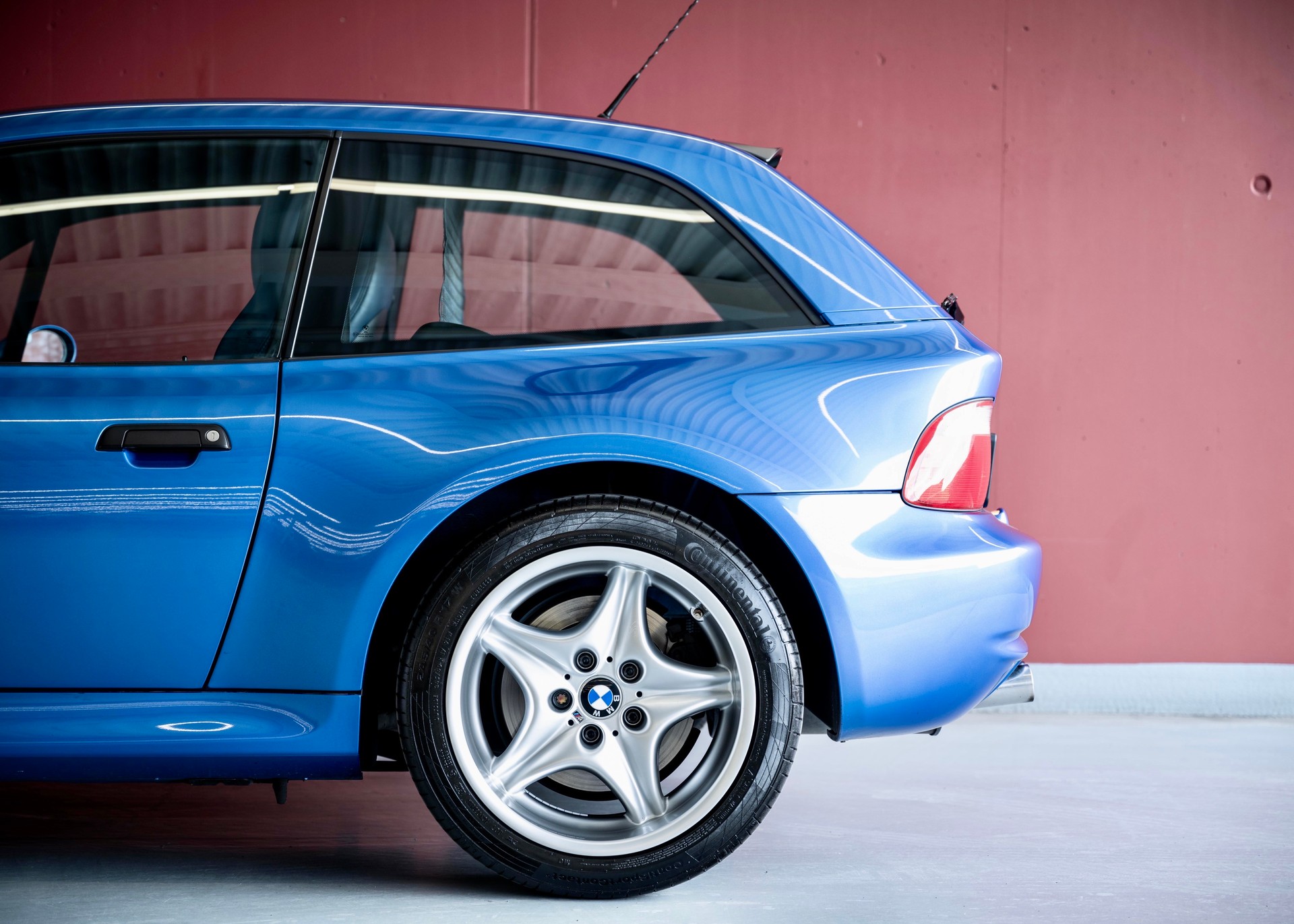 BMW M Coupé (2nd hand Swiss car, fantastic condition, full service history, 100% original)-image-8