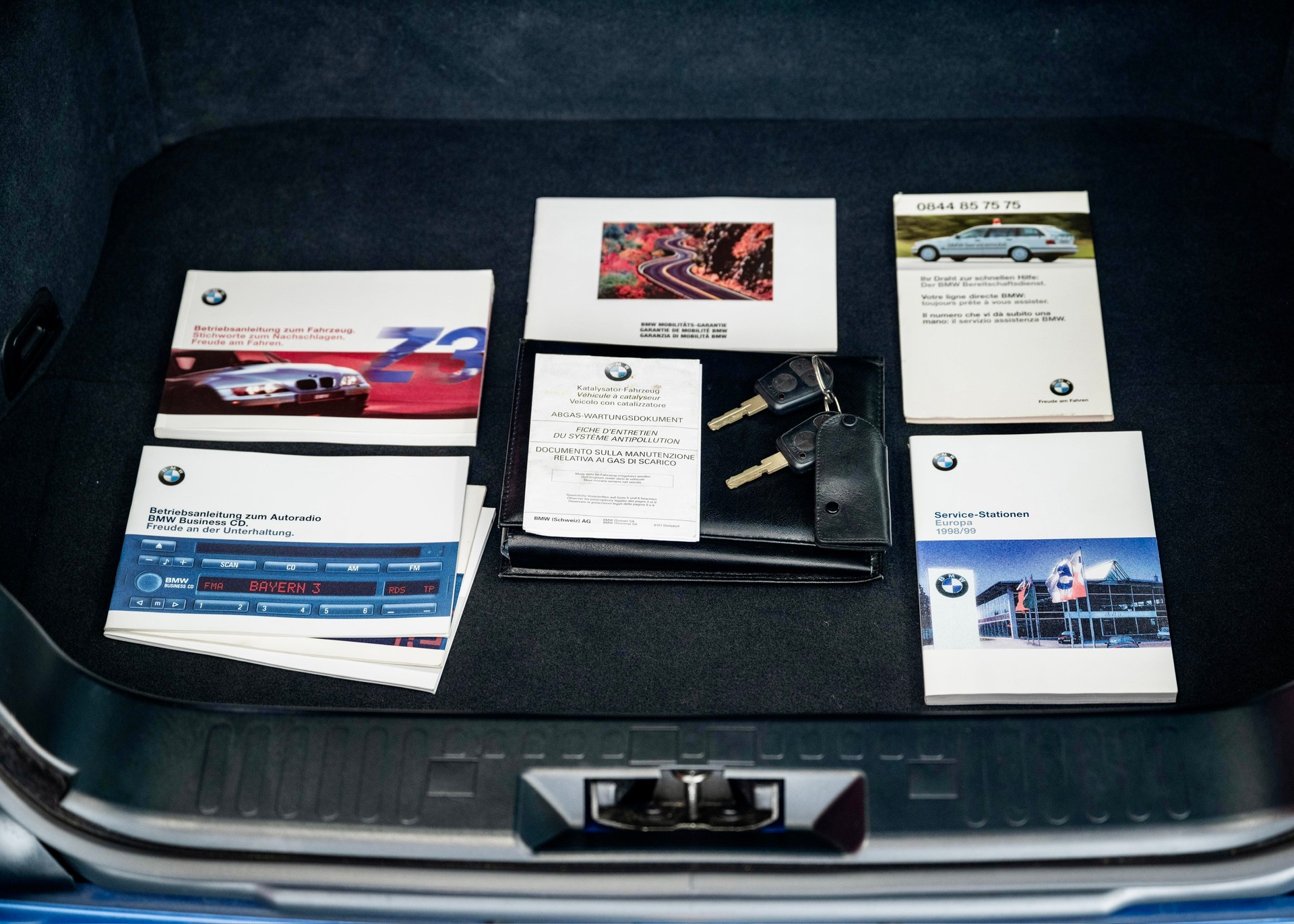 BMW M Coupé (2nd hand Swiss car, fantastic condition, full service history, 100% original)-image-31