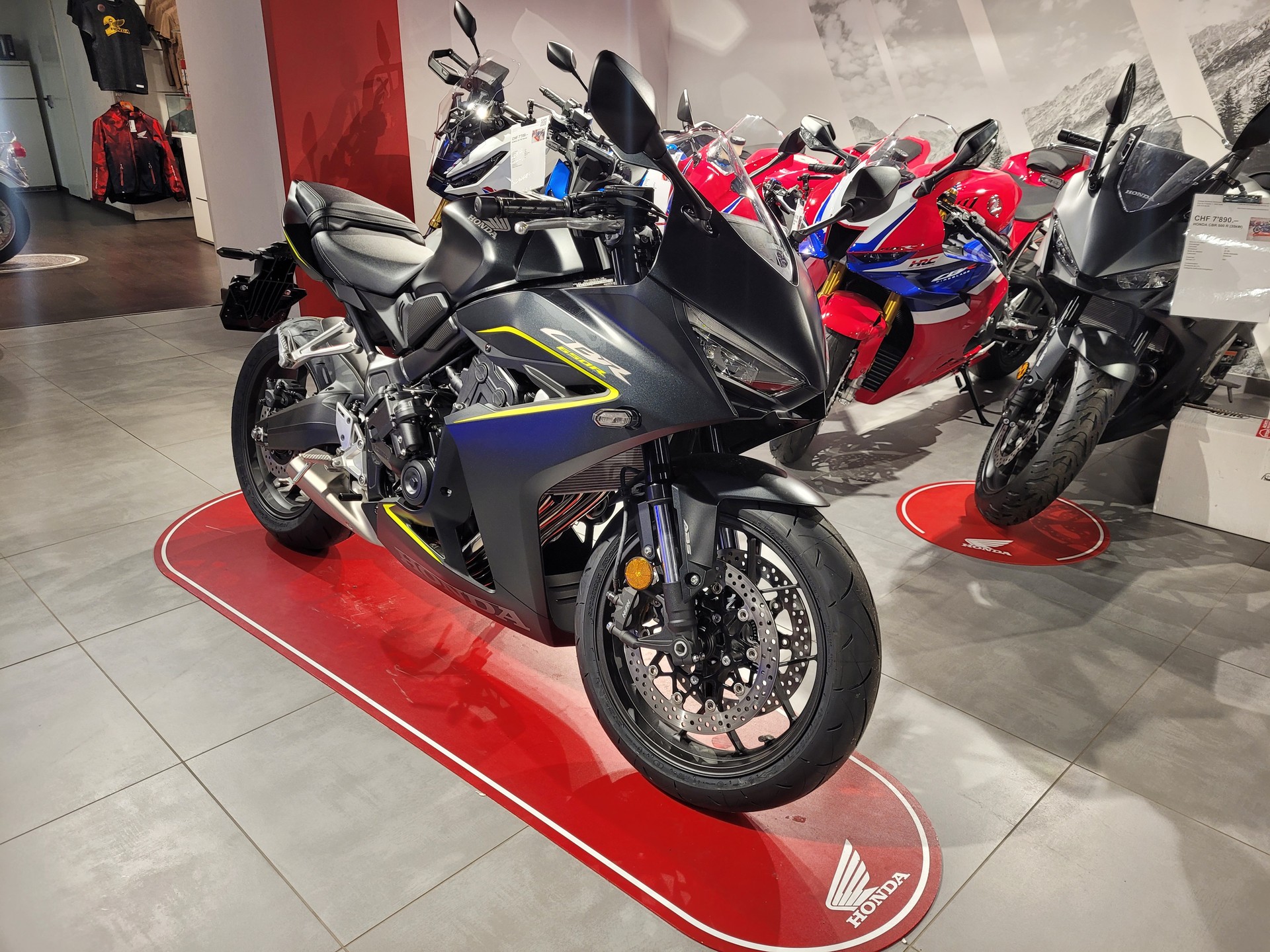 HONDA CBR 650 R E-Clutch (35kW)-showroom-element-1