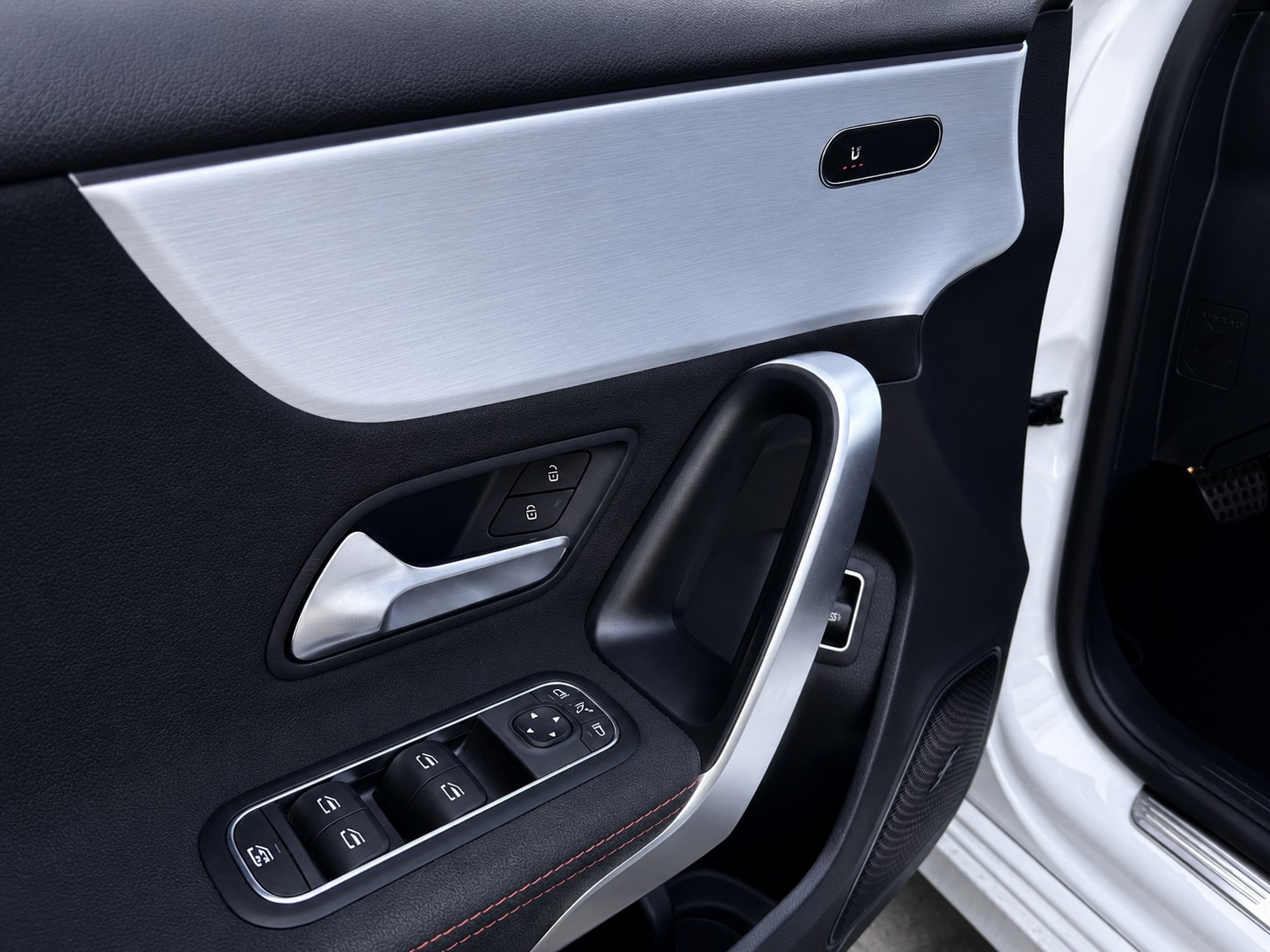 MERCEDES-BENZ A 35 AMG 4matic Limousine CH FAHRZEUG-image-15