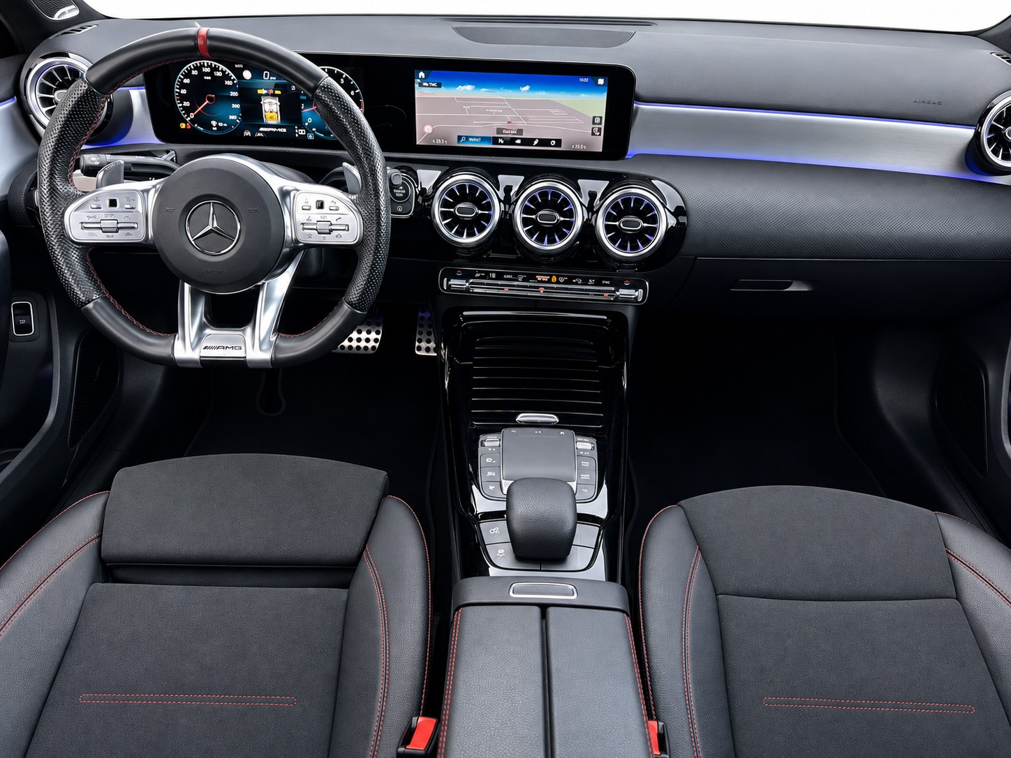 MERCEDES-BENZ A 35 AMG 4matic Limousine CH FAHRZEUG-image-20