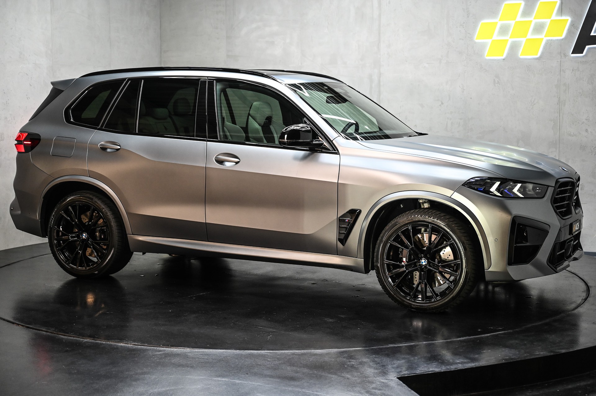 BMW X5 M Competition-image-10