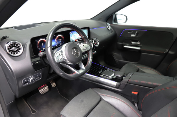 MERCEDES-BENZ GLA 250e AMG Line 8G-DCT-image-7