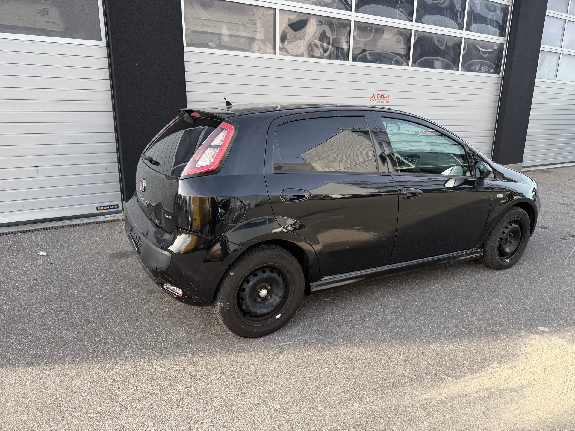 FIAT Punto Grande 1.4 EVO-image-2