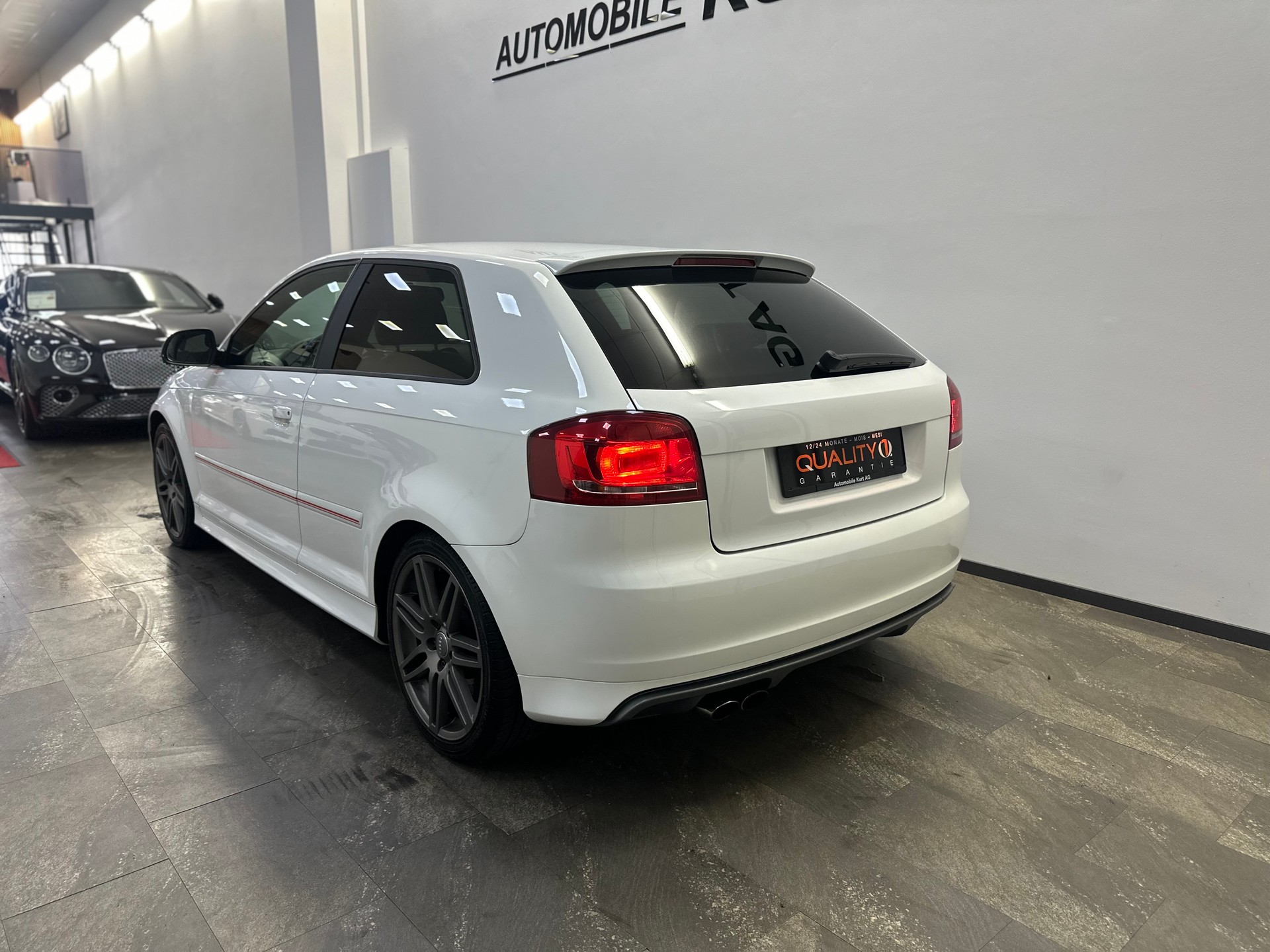 AUDI S3 2.0 TFSI quattro-image-3