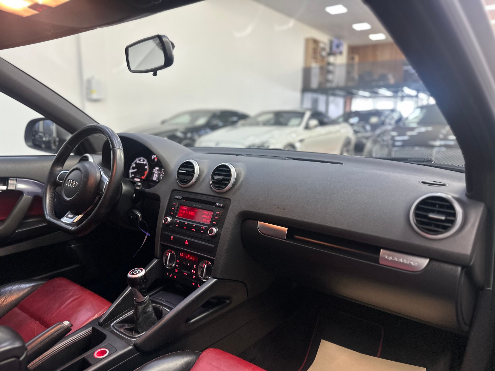 AUDI S3 2.0 TFSI quattro-image-11