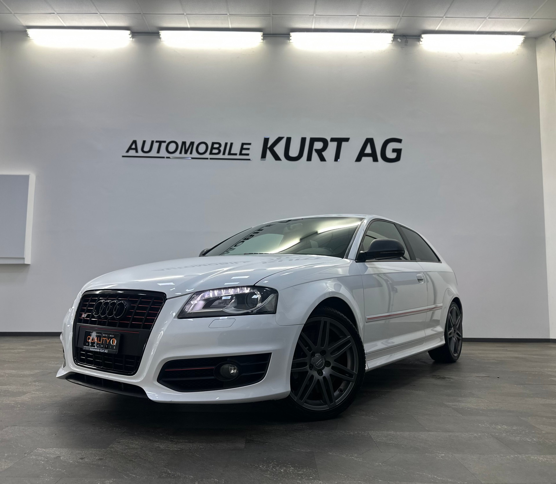 AUDI S3 2.0 TFSI quattro-image-1