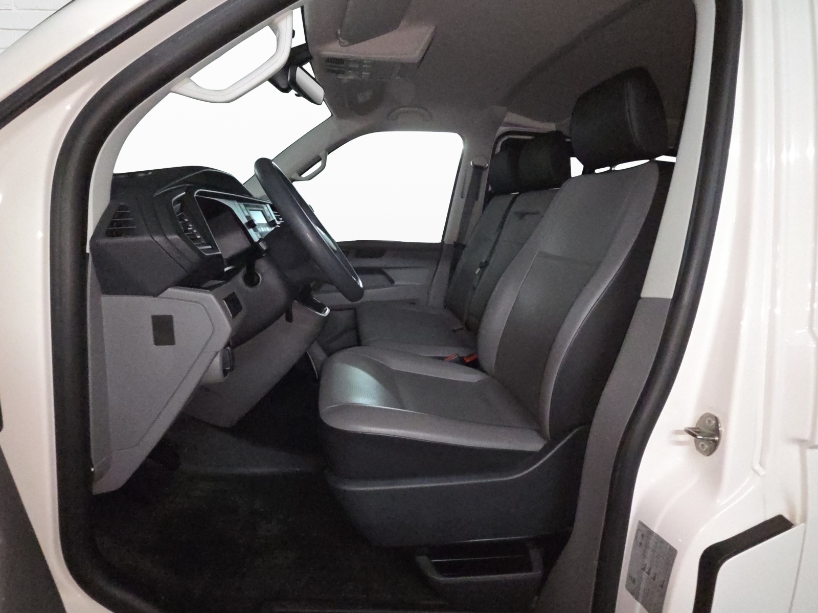 VW T6.1 2.0 TDI 4Motion-image-4