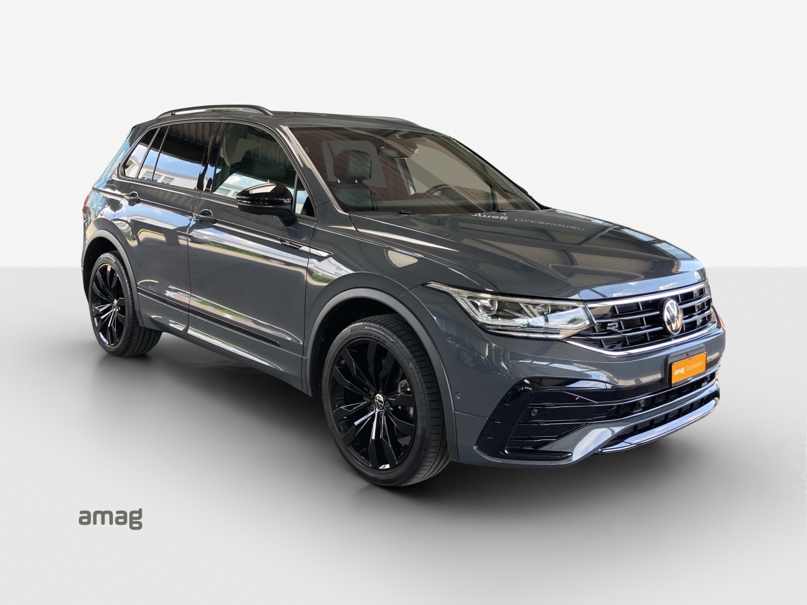 VW Tiguan 2.0TSI R-Line 4Motion DSG-image-5