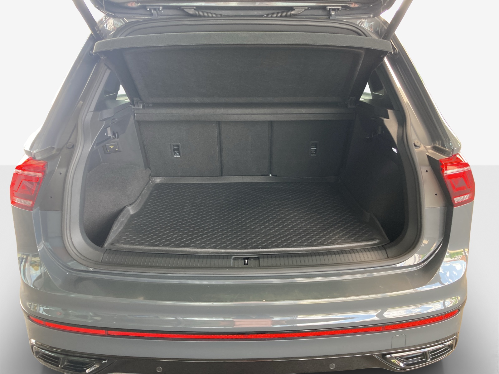 VW Tiguan 2.0TSI R-Line 4Motion DSG-image-12