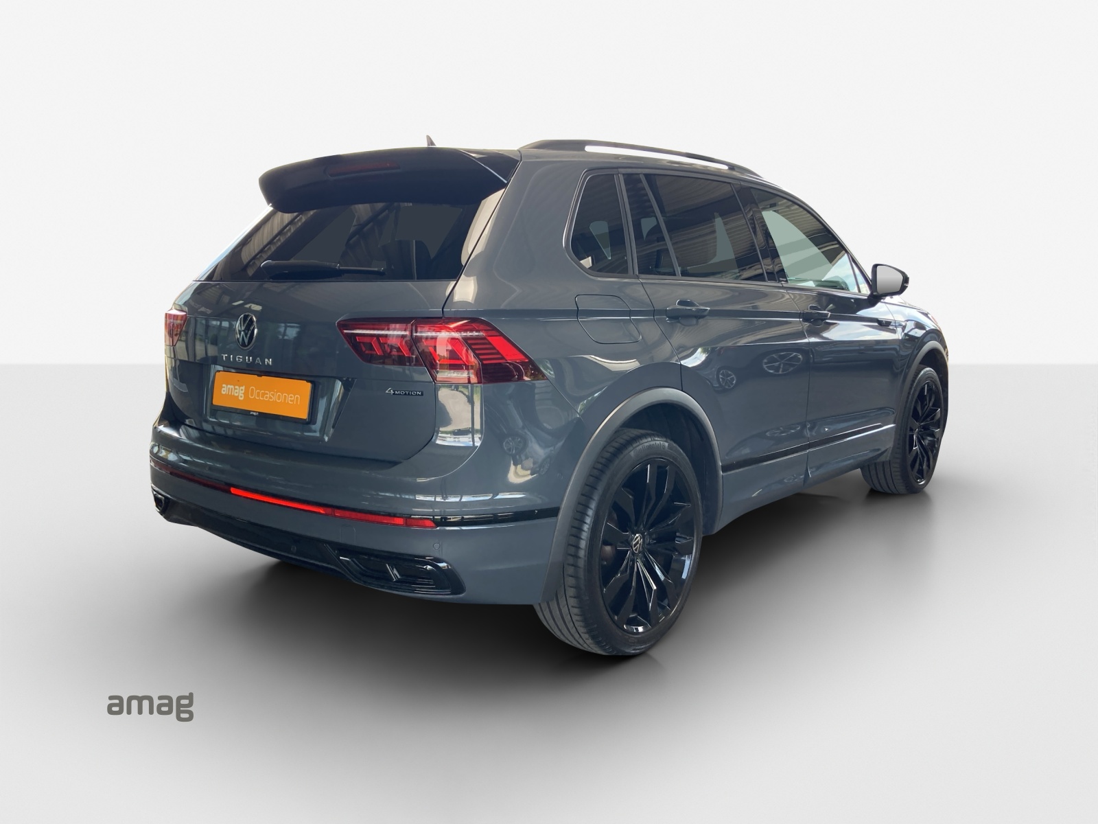 VW Tiguan 2.0TSI R-Line 4Motion DSG-image-4