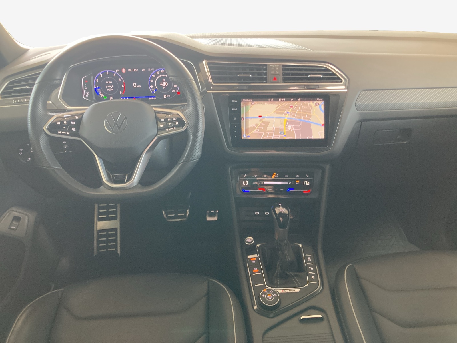 VW Tiguan 2.0TSI R-Line 4Motion DSG-image-8