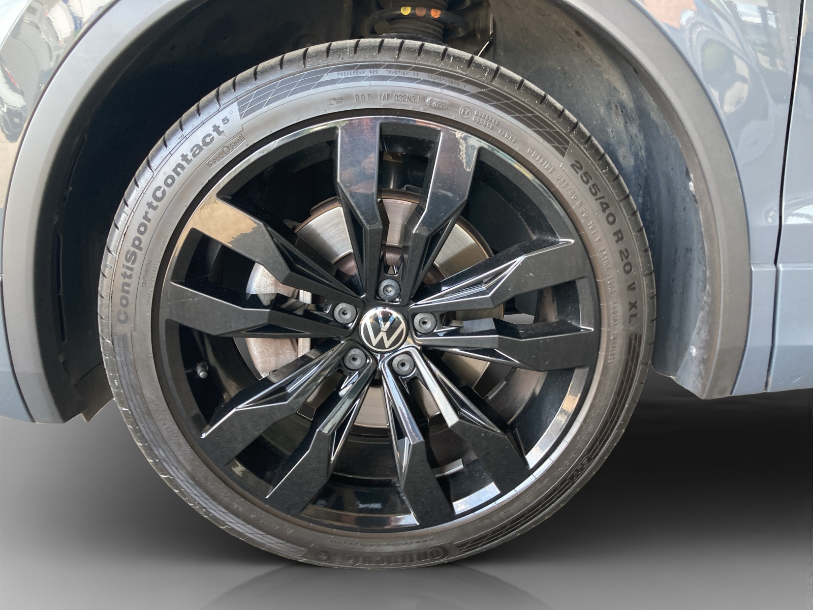 VW Tiguan 2.0TSI R-Line 4Motion DSG-image-15