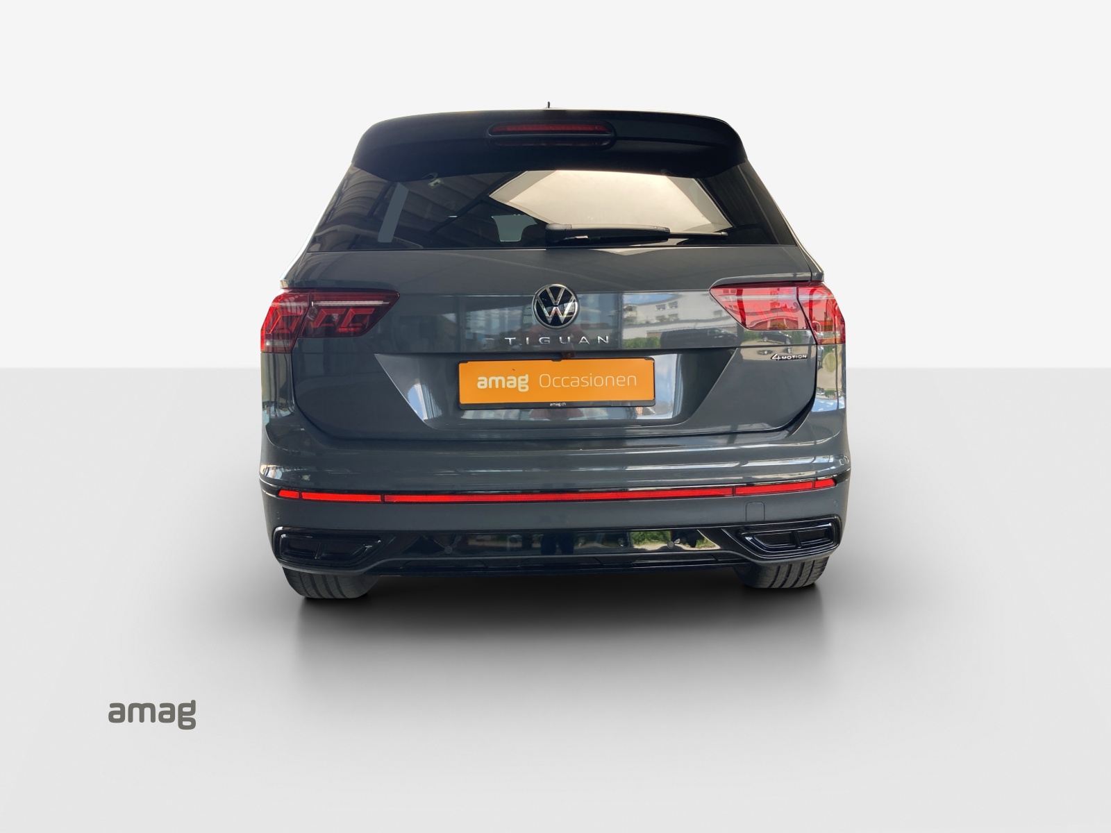 VW Tiguan 2.0TSI R-Line 4Motion DSG-image-3