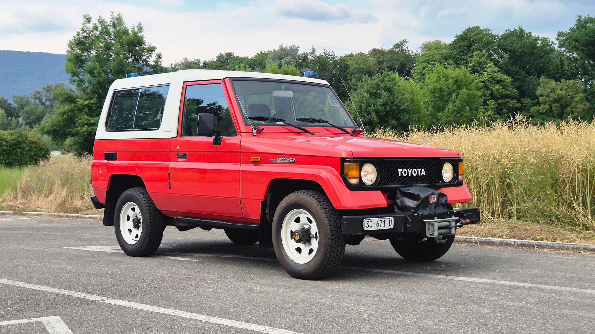 TOYOTA RJ 73 LV-MNEW FRP-Top