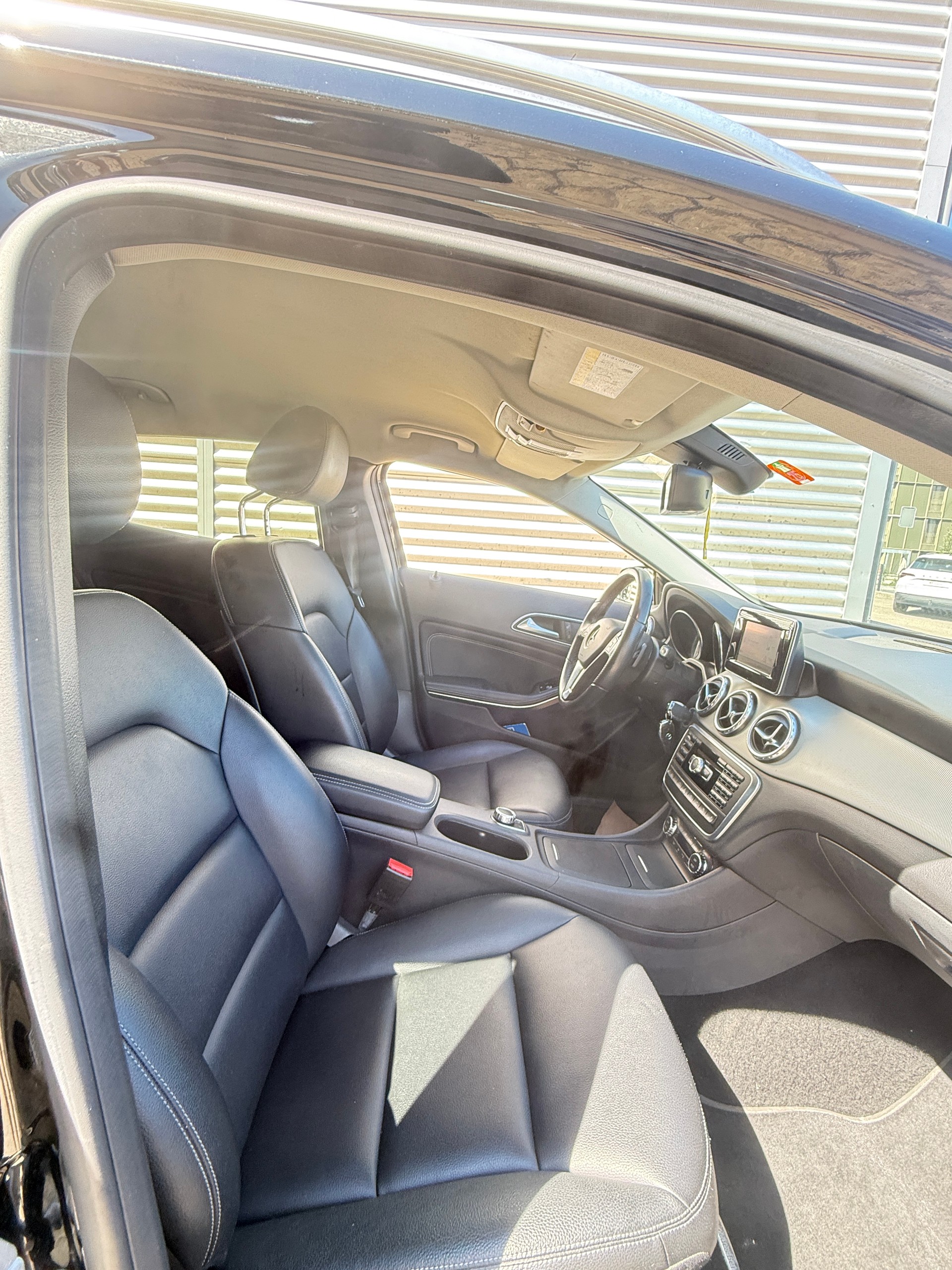 MERCEDES-BENZ GLA 200 CDI 4Matic 7G-DCT-image-11