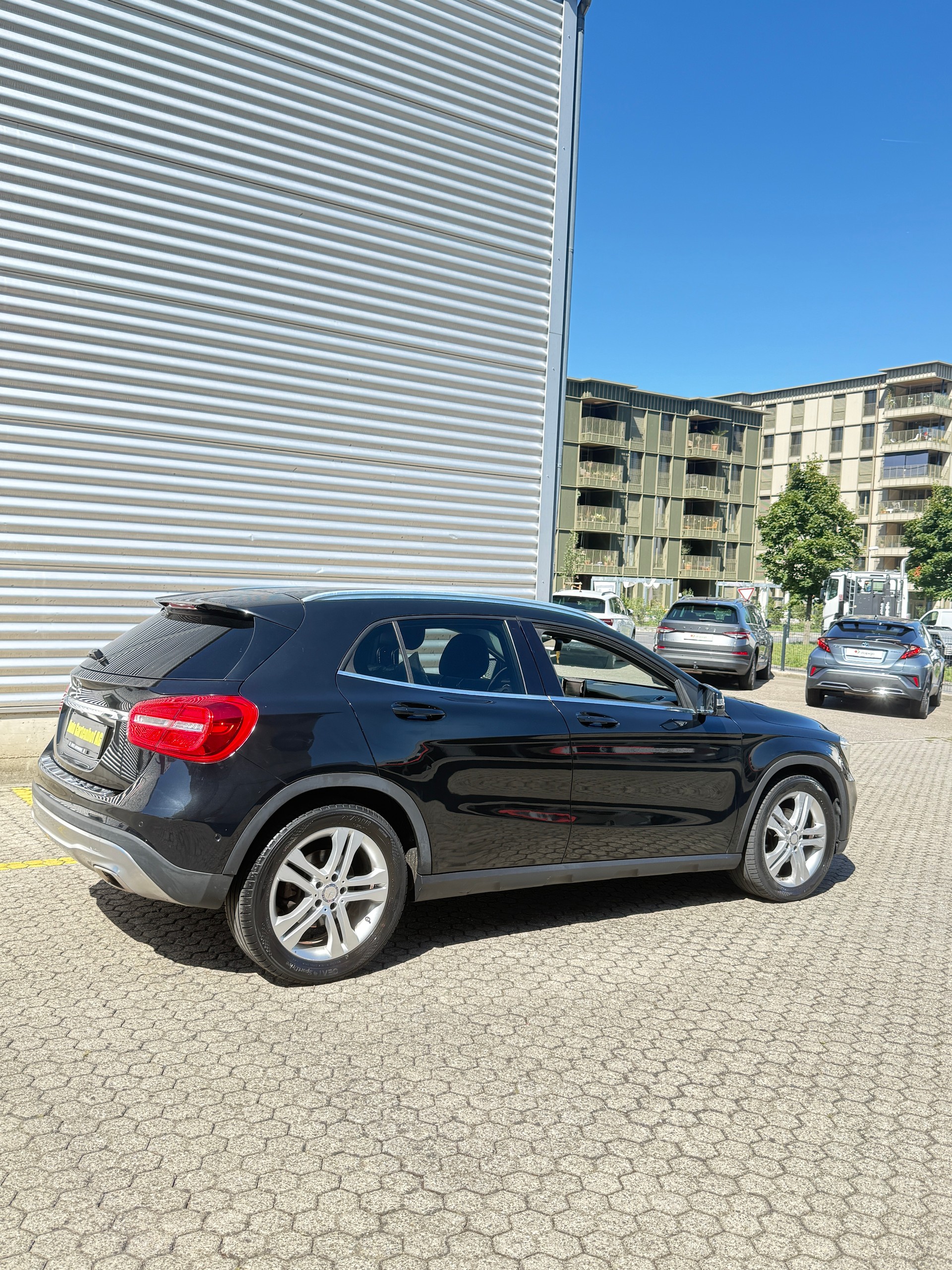 MERCEDES-BENZ GLA 200 CDI 4Matic 7G-DCT-image-2