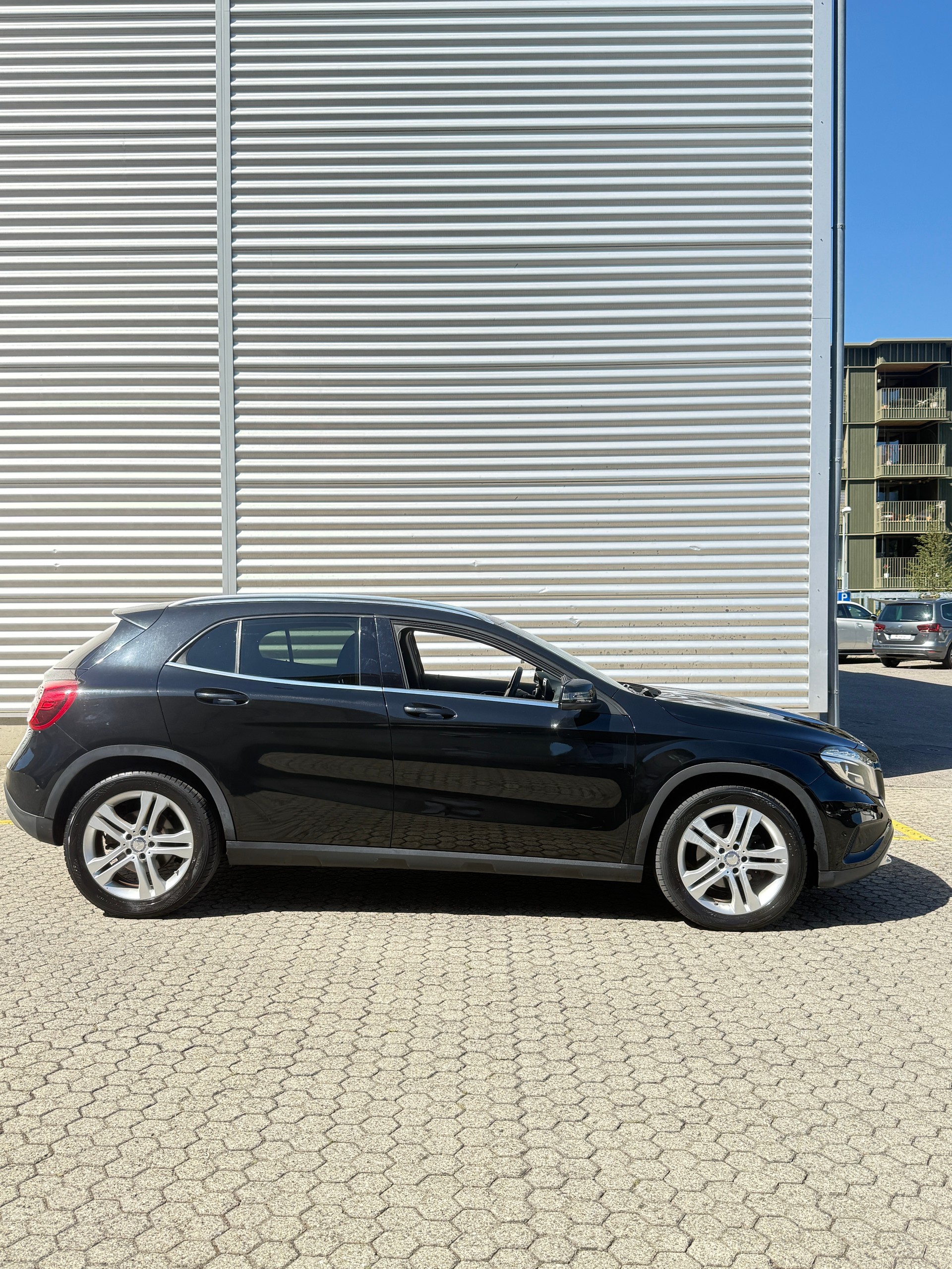 MERCEDES-BENZ GLA 200 CDI 4Matic 7G-DCT-image-3
