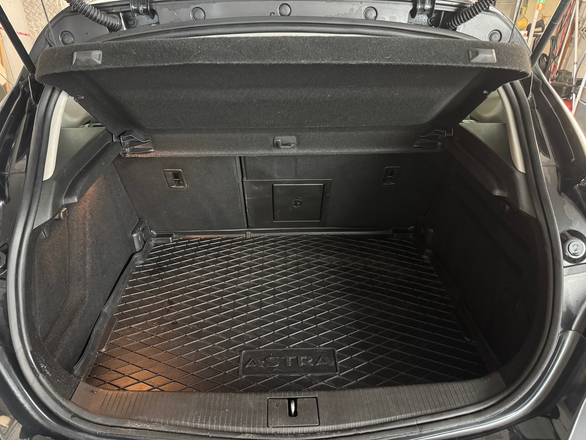 OPEL Astra 2.0 CDTi BiTurbo-image-13