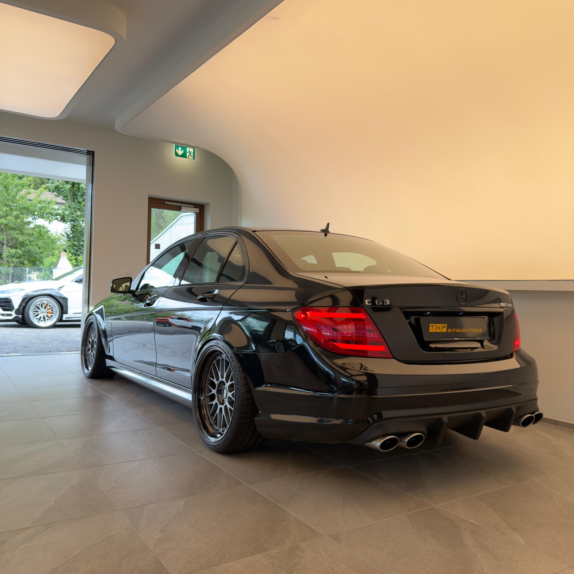MERCEDES-BENZ C 63 AMG Avantgarde 7G-Tronic-image-1