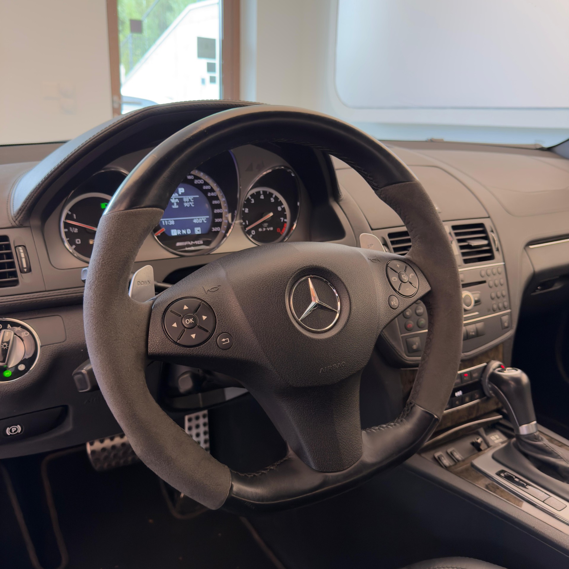 MERCEDES-BENZ C 63 AMG Avantgarde 7G-Tronic-image-6
