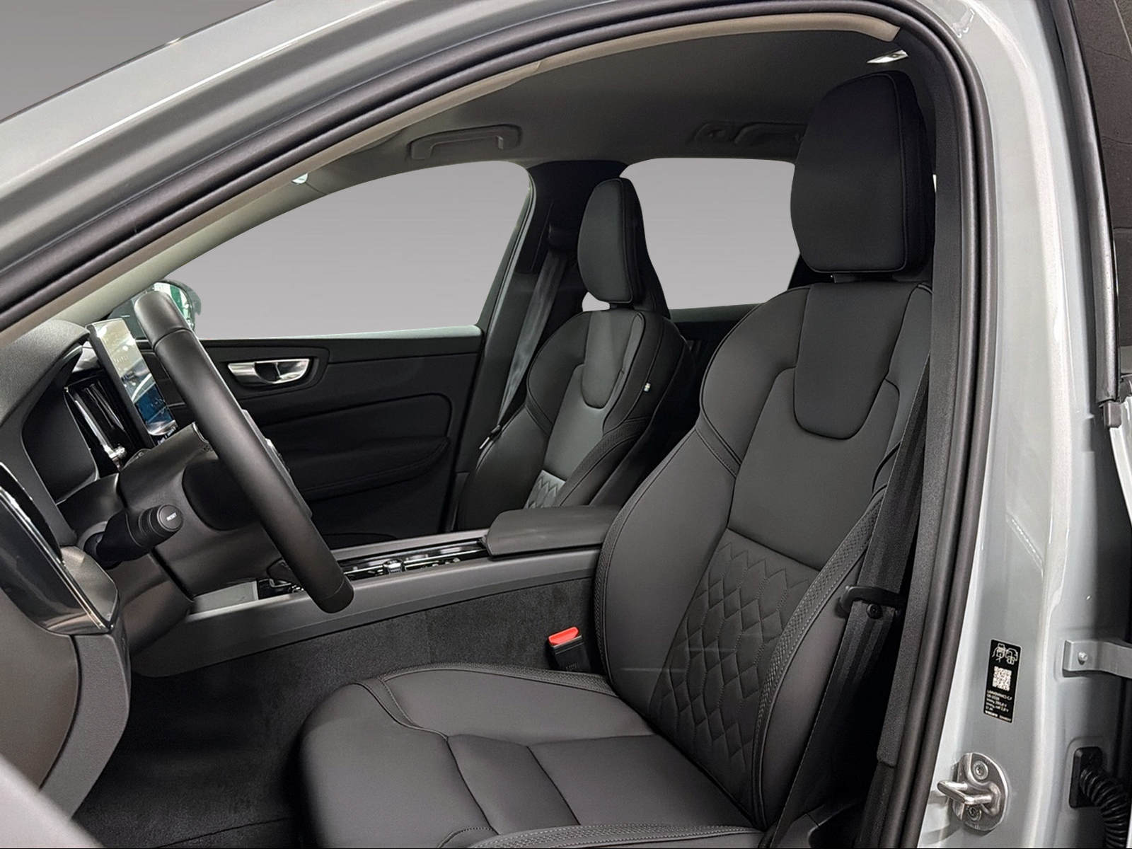 VOLVO XC60 T6 eAWD PluginHybrid Core Geartronic-image-8